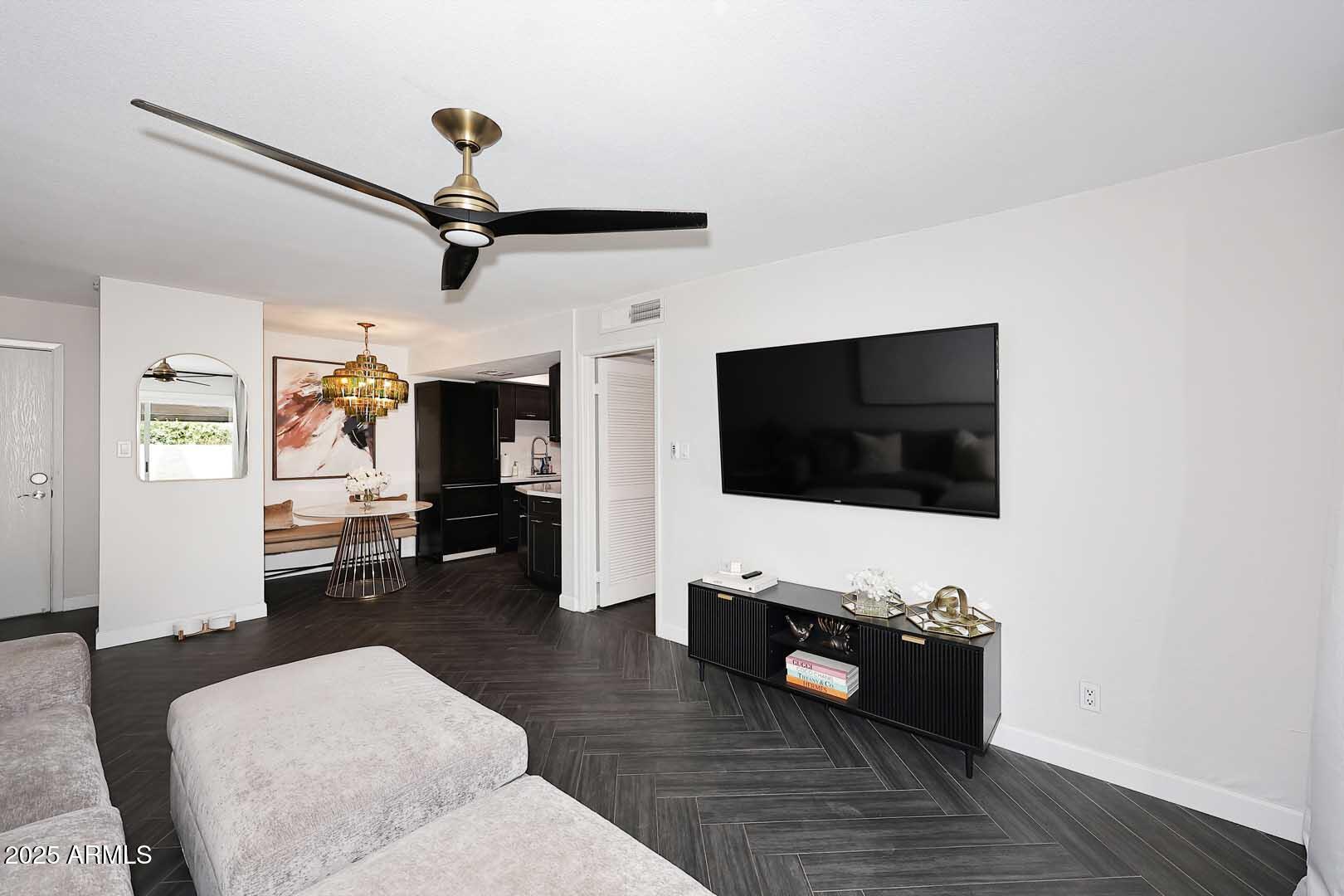 7350 N Via Paseo Del Sur Property Photo 7