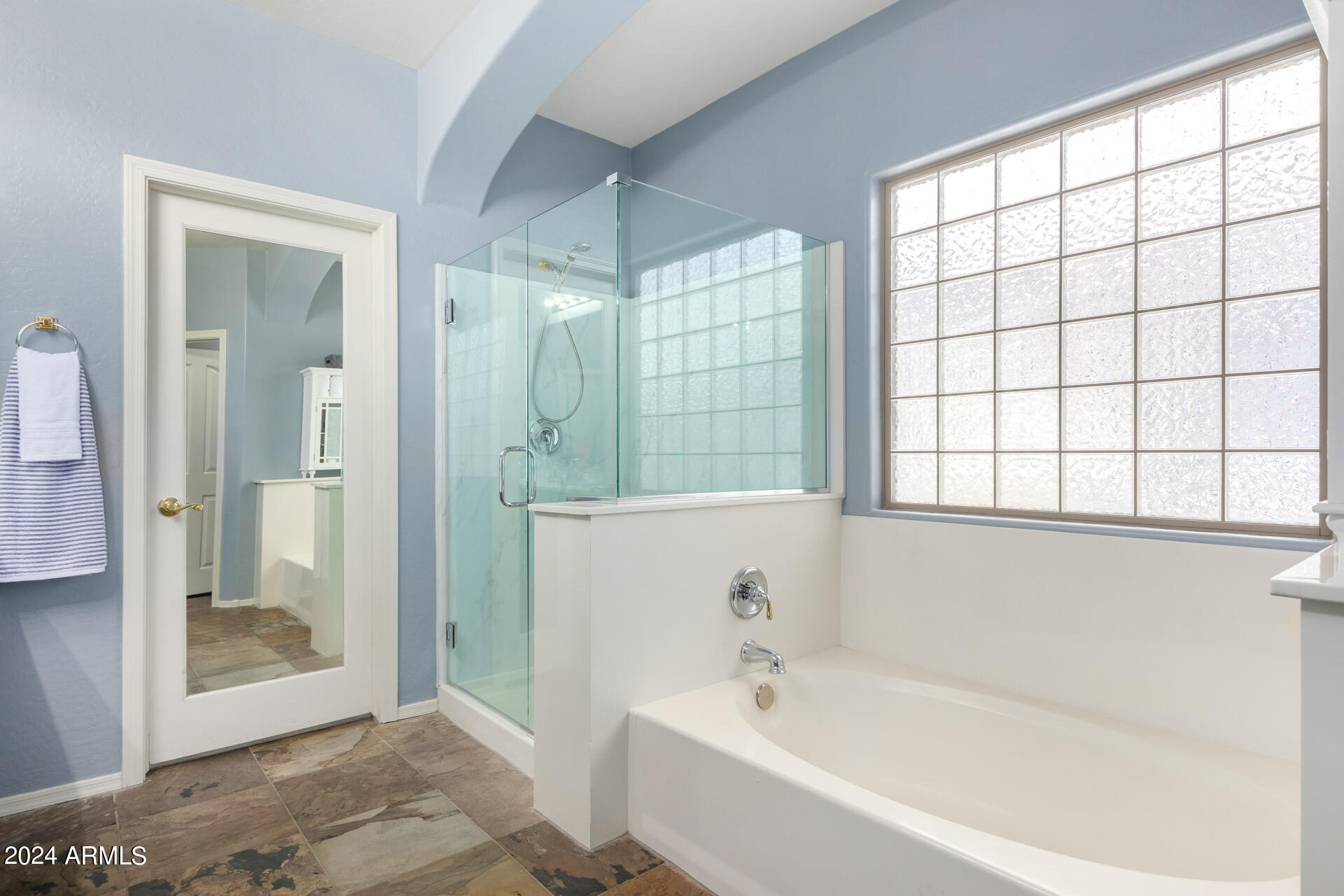 3025 W Sentinel Rock Road Property Photo 27