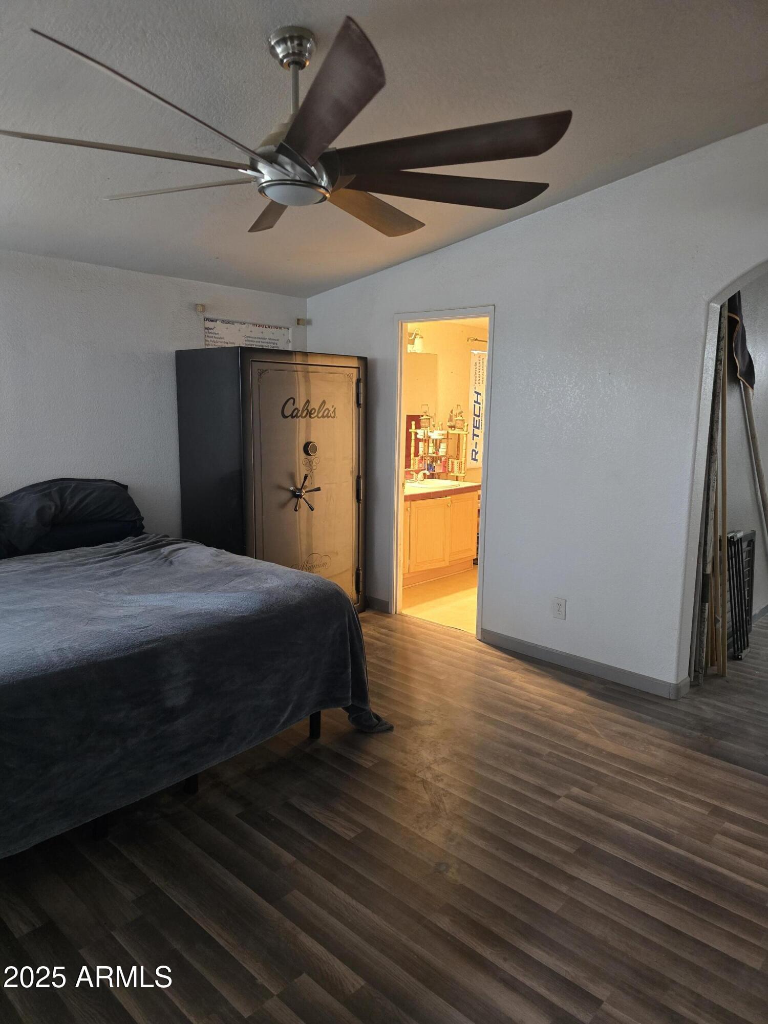 19111 W Clarendon Avenue Property Photo 21