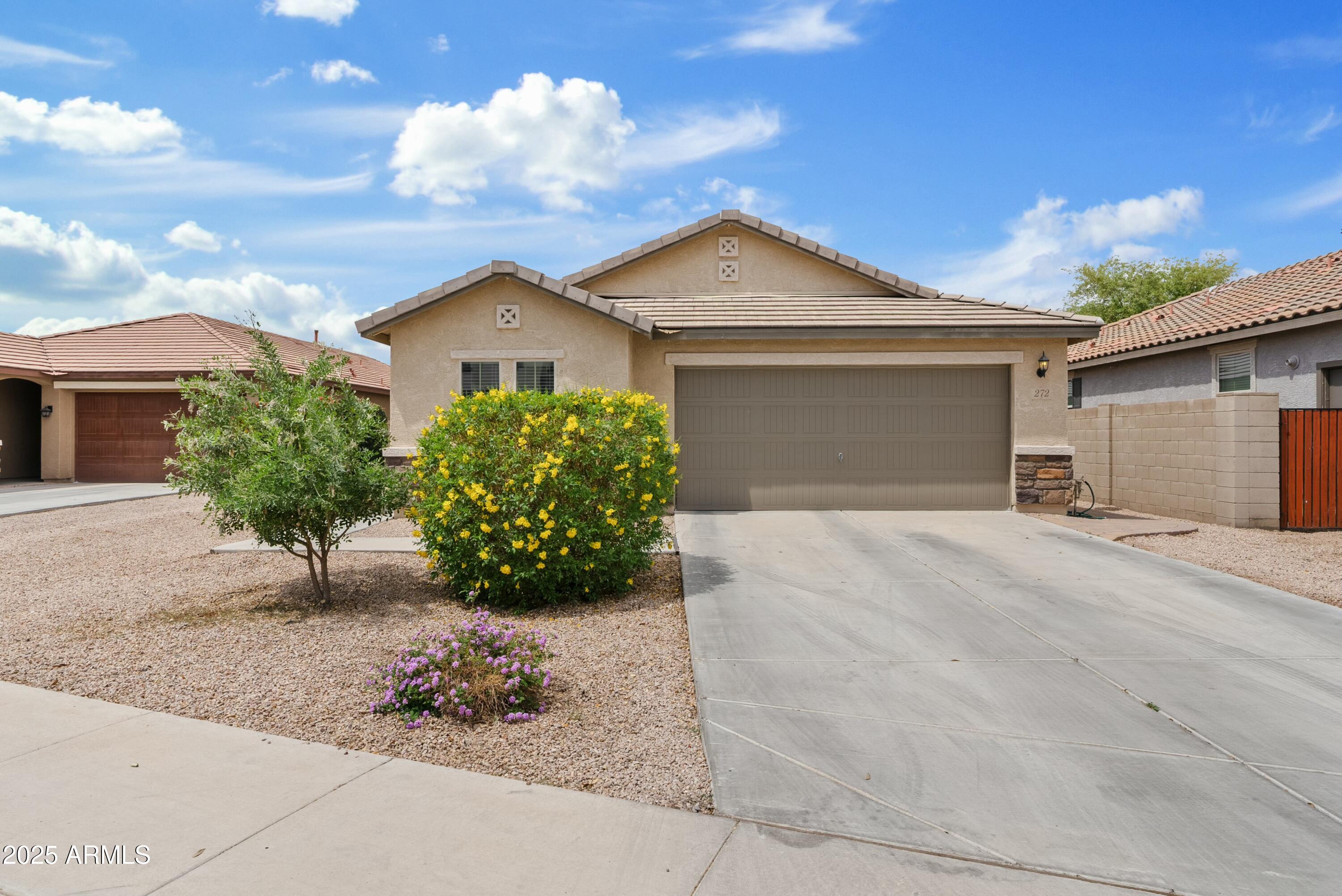 272 N WILSON Drive Property Photo 1
