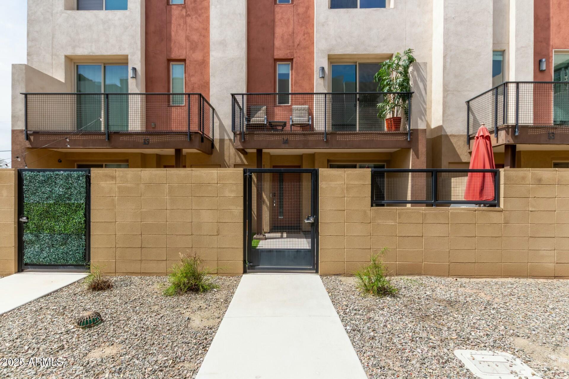 Picture of 820 N 8TH Avenue
