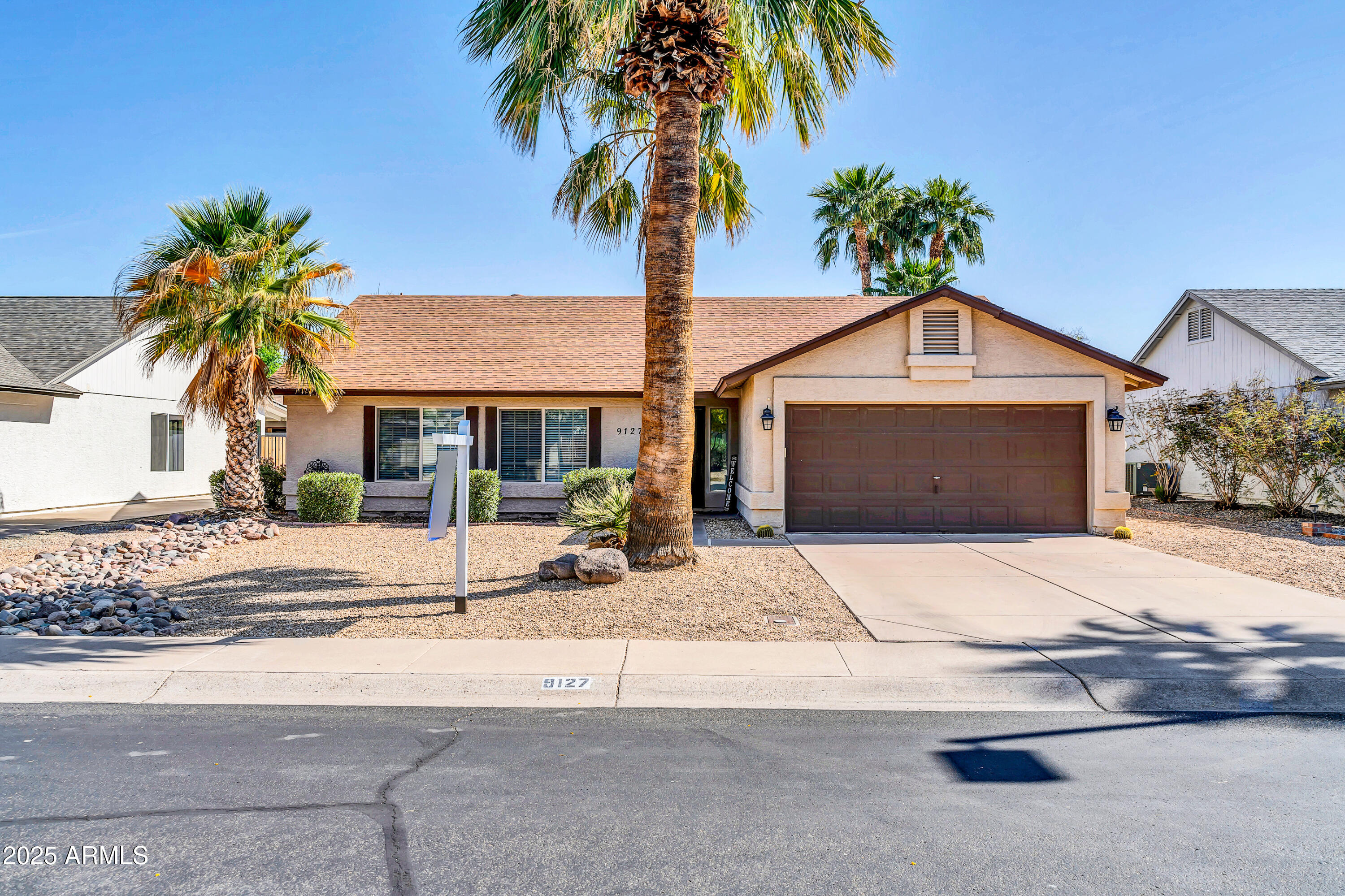9127 W Mauna Loa Lane Property Photo 1