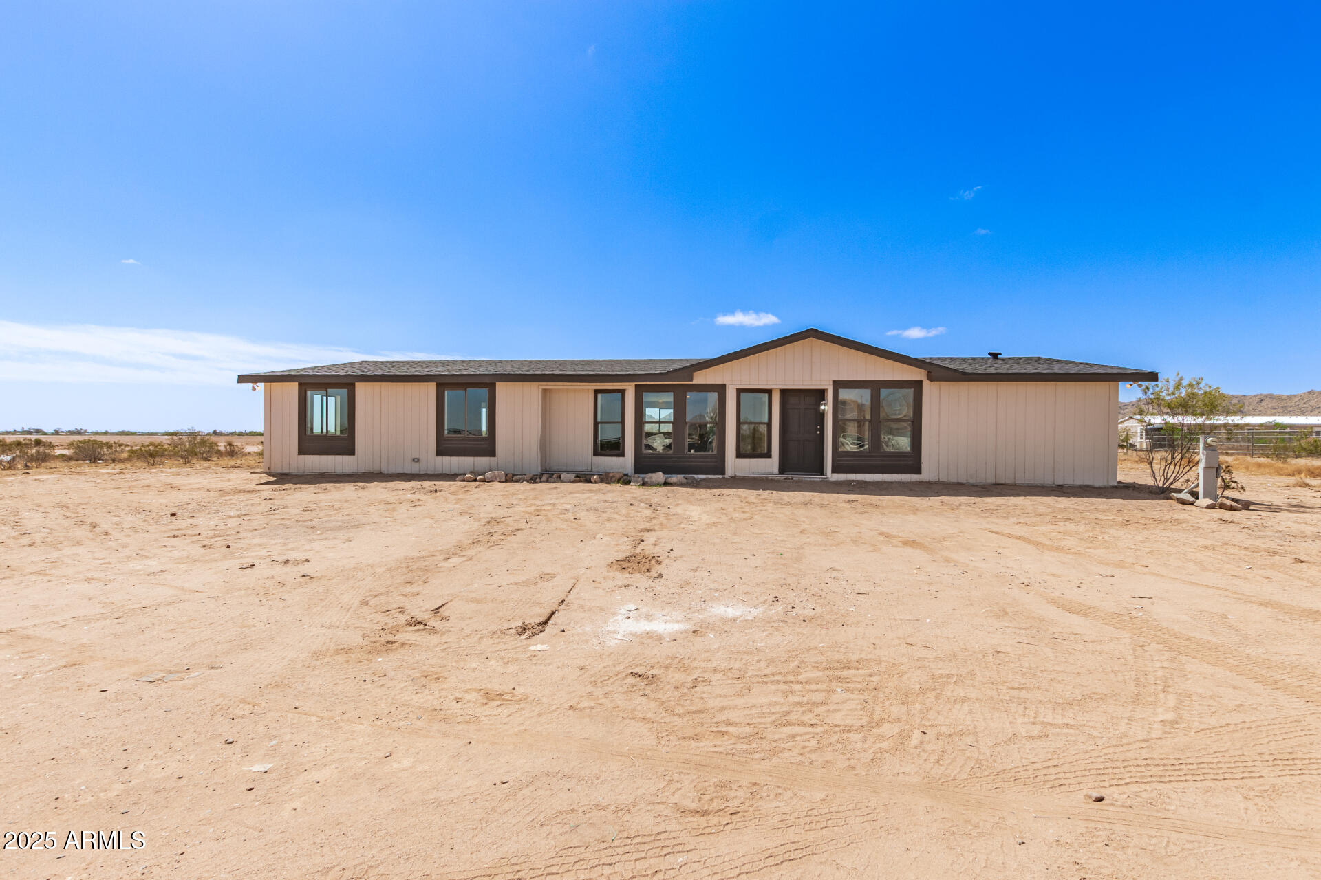 53531 W Moondust Road Property Photo