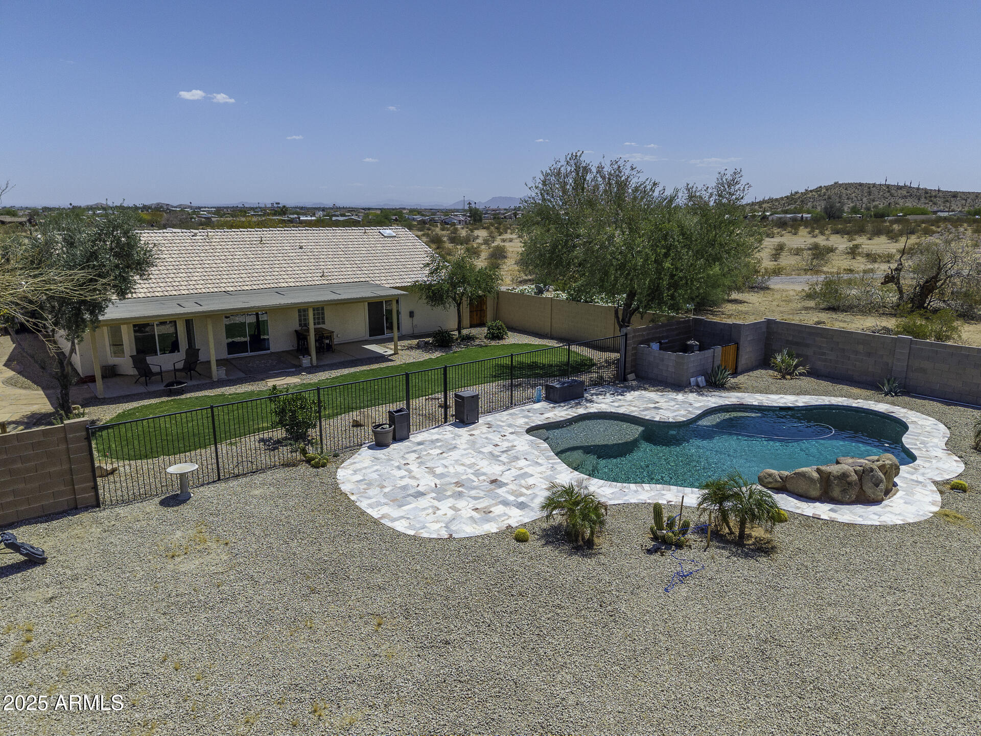 2503 S Lamb Road Property Photo 1