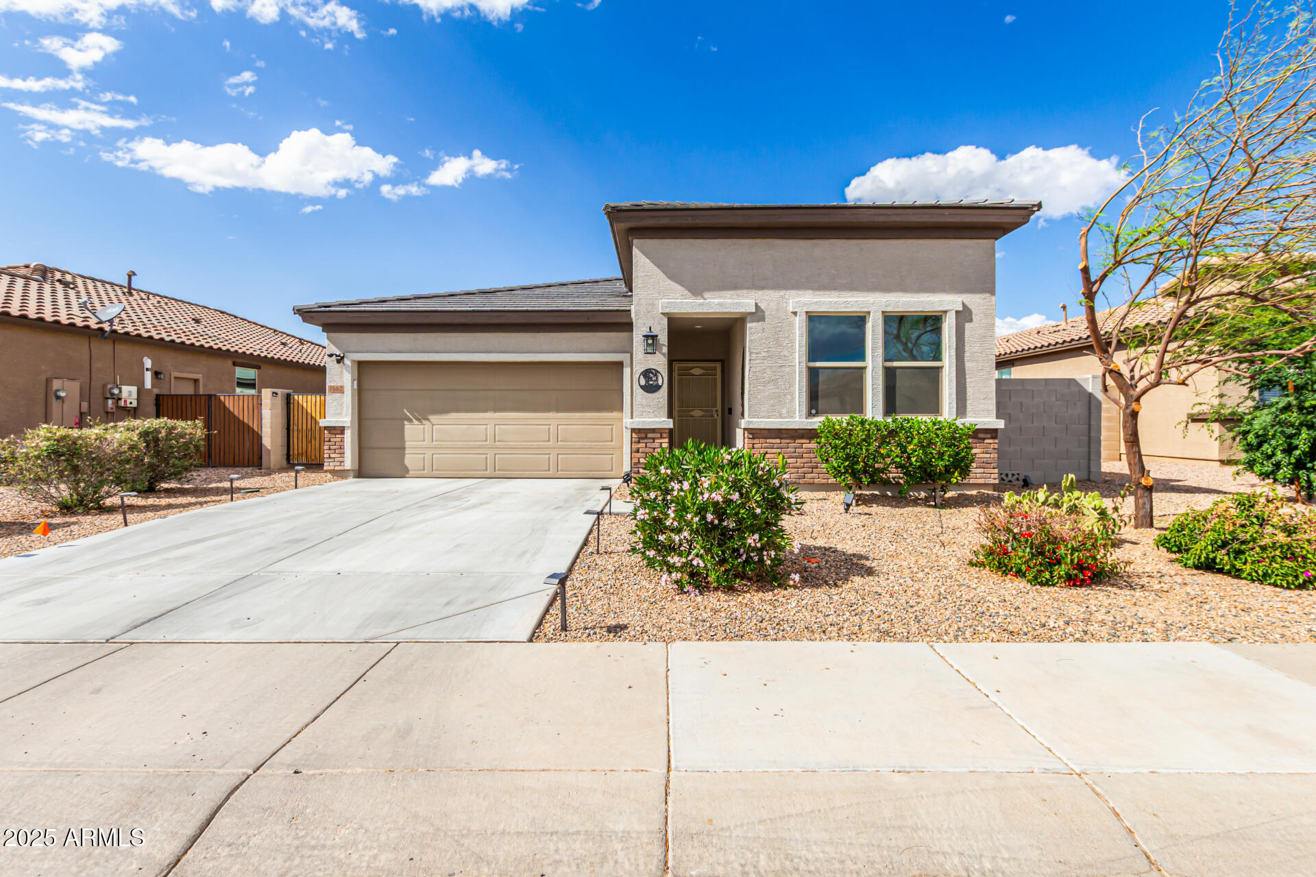 1662 E Jardin Place Property Photo