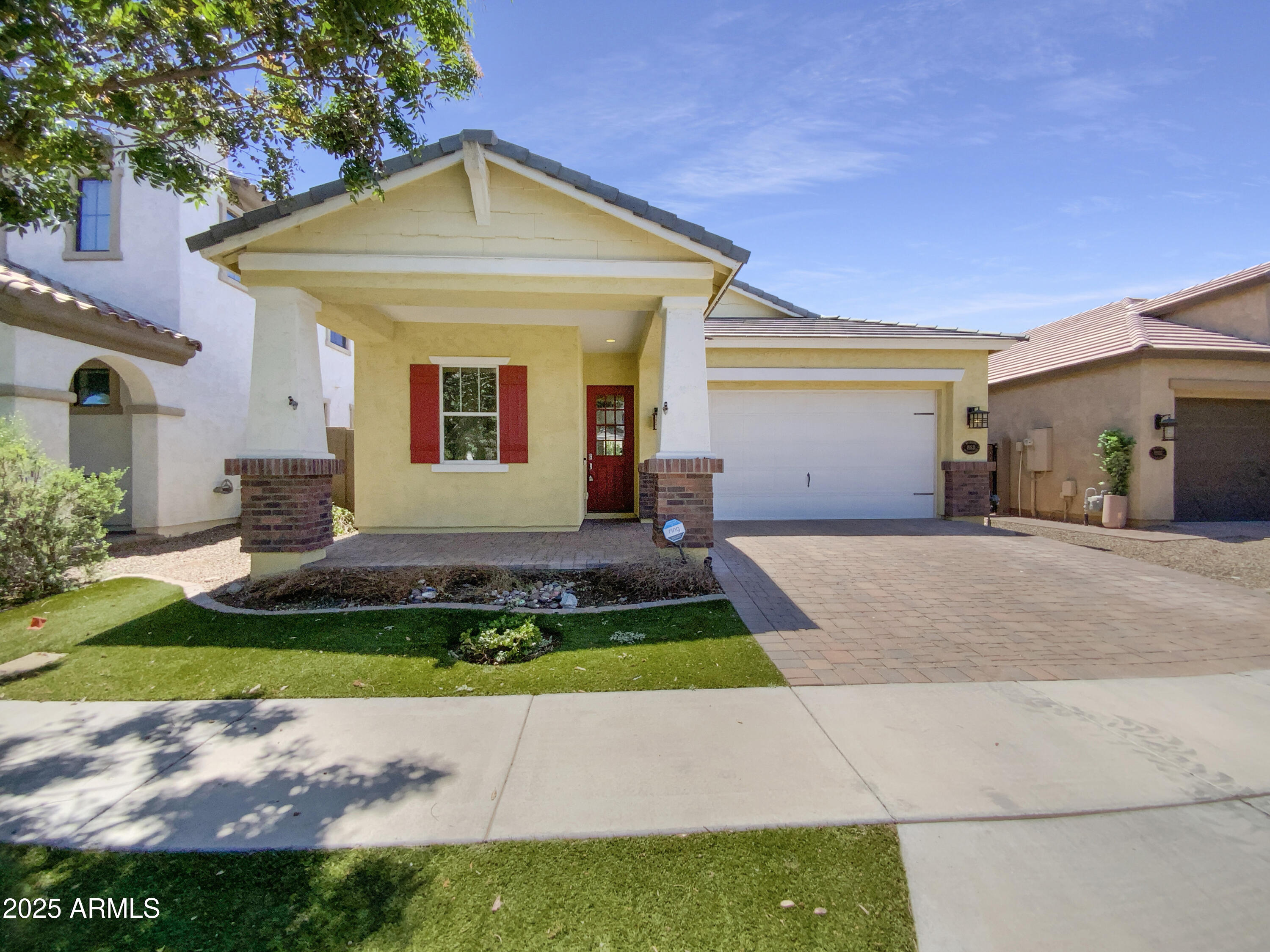 10531 E Nopal Avenue Property Photo 1
