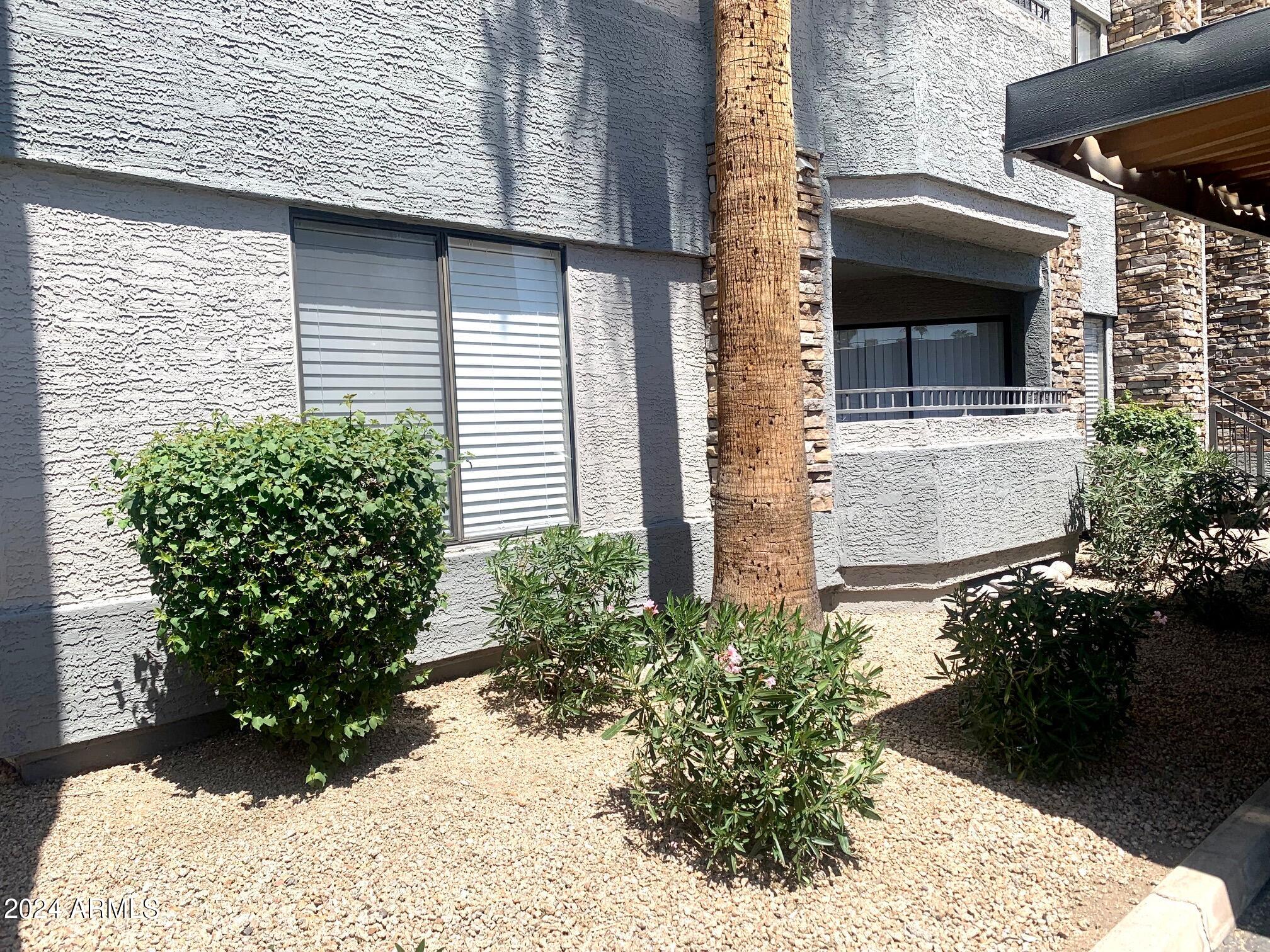 2025 E Campbell Avenue Property Photo 1