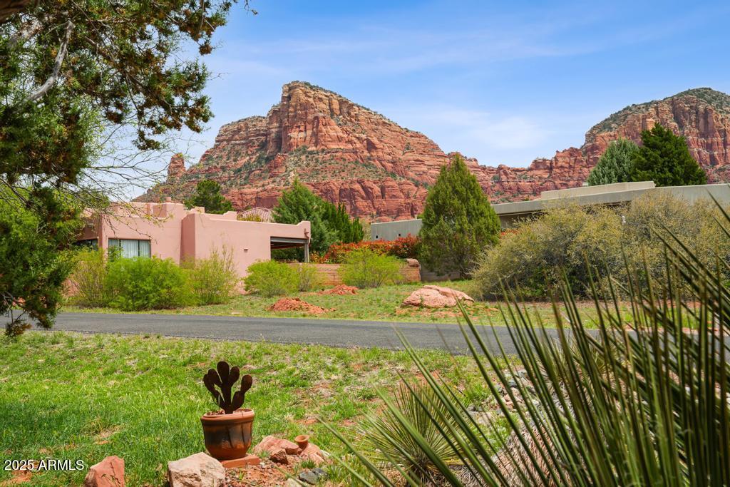 375 E Indian Cliffs Road Property Photo 1
