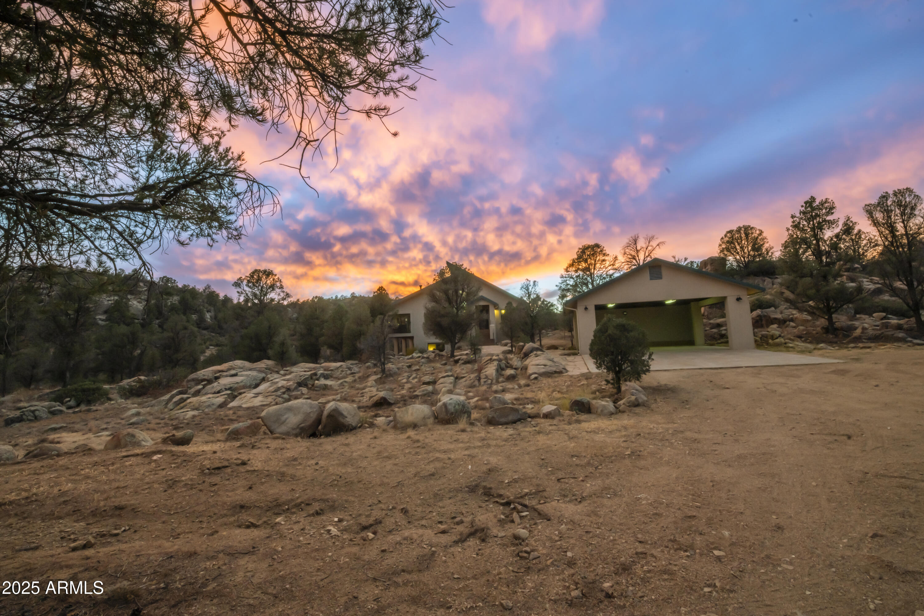 18250 S Backwoods Trail Property Photo 2