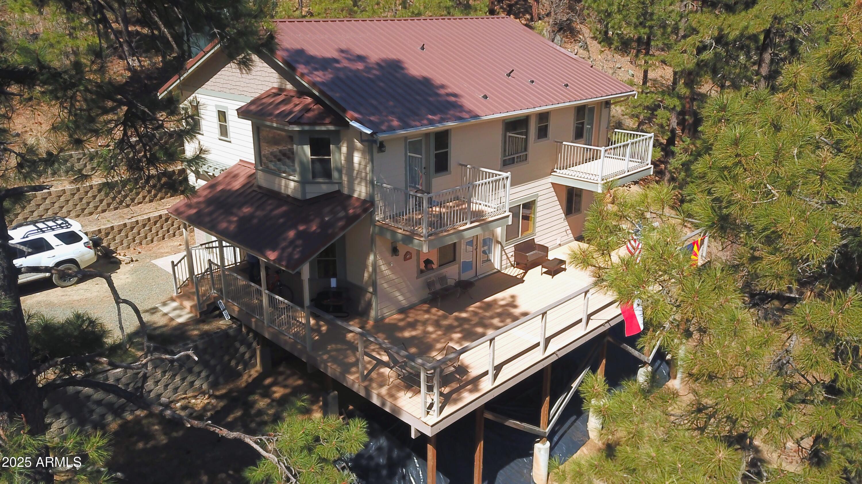 24930 S Horsethief Basin Road Property Photo 1
