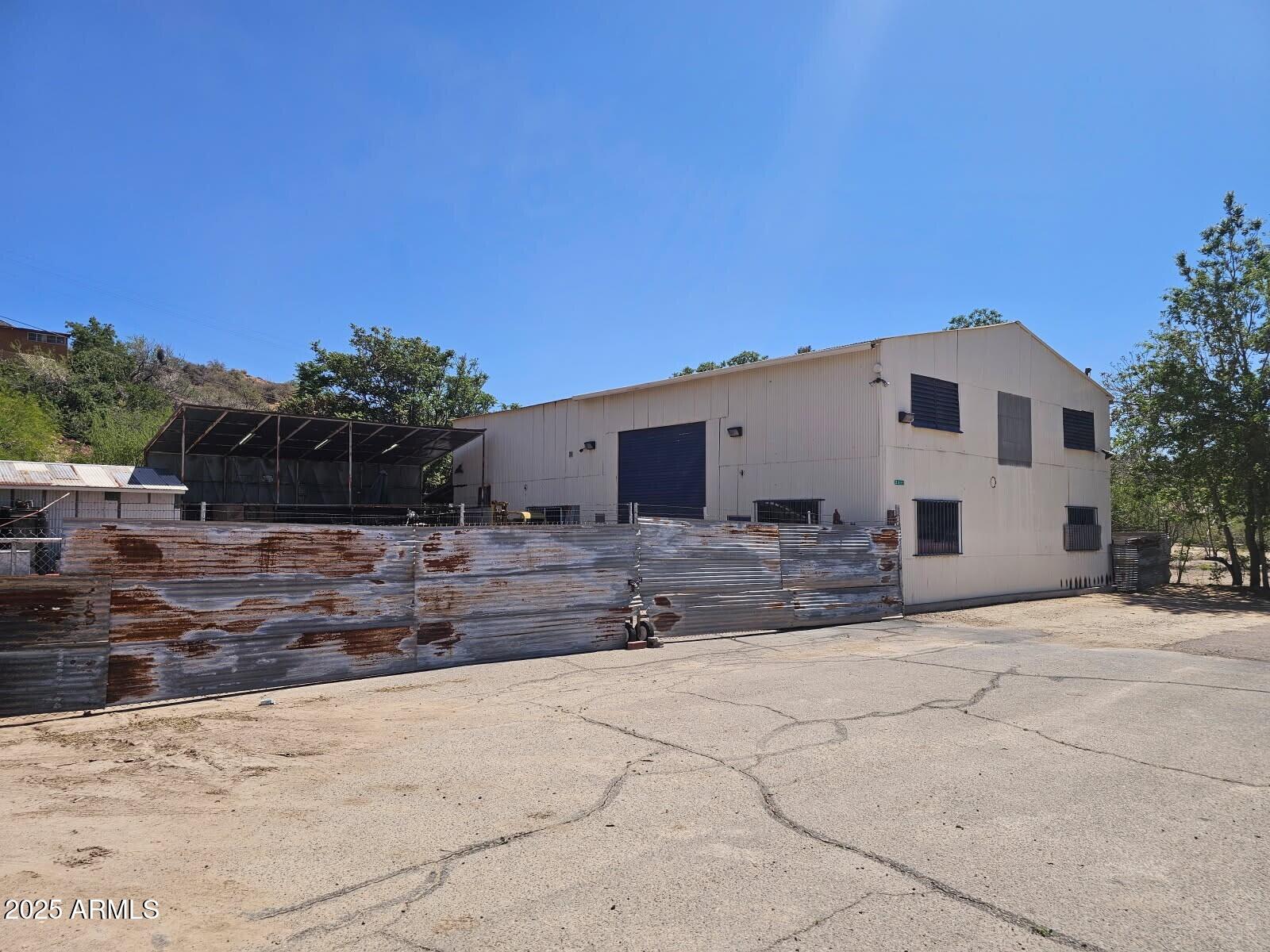 3499 E Highway 60 Property Photo 1