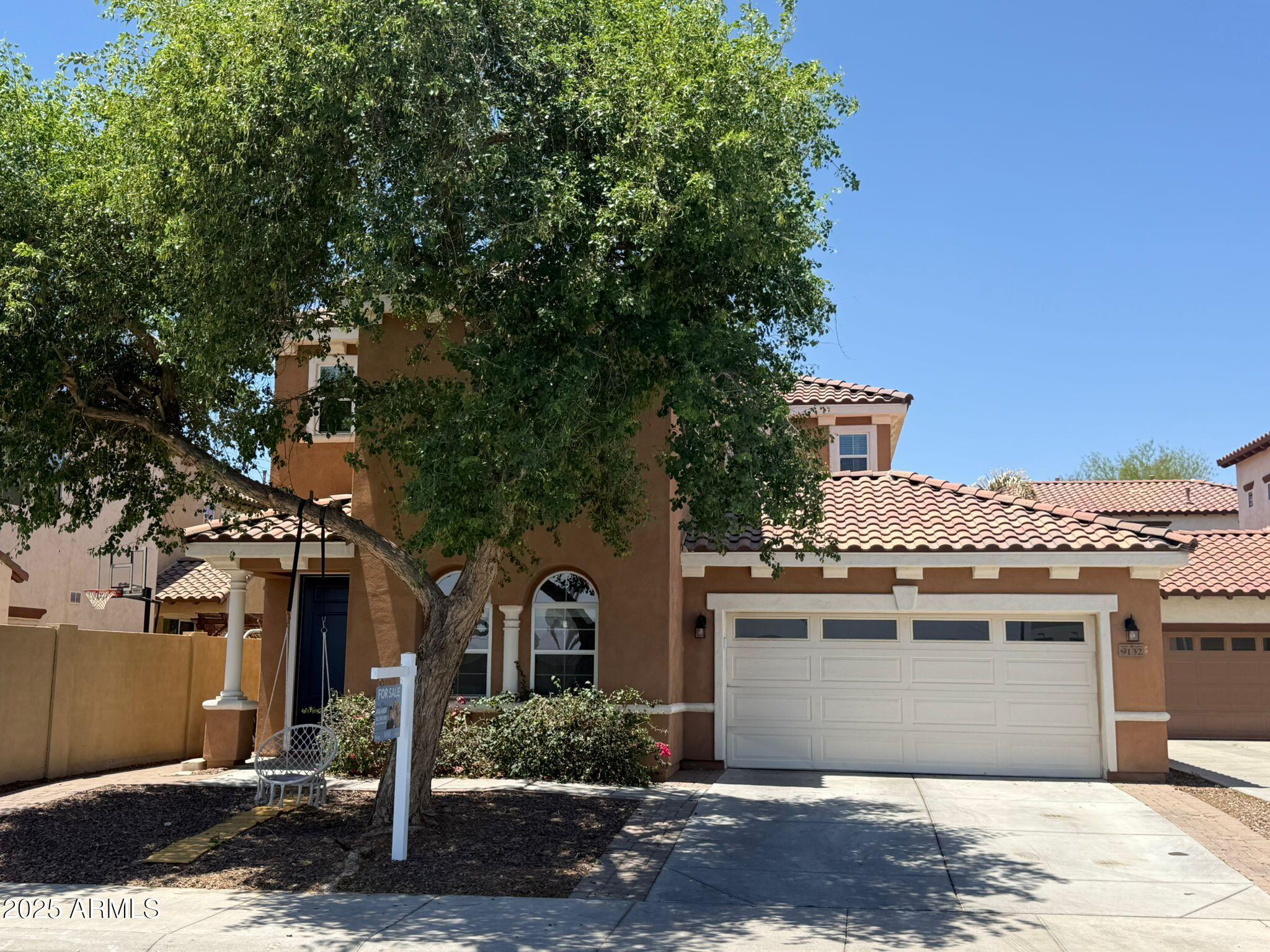 9132 S Parkside Drive Property Photo 1