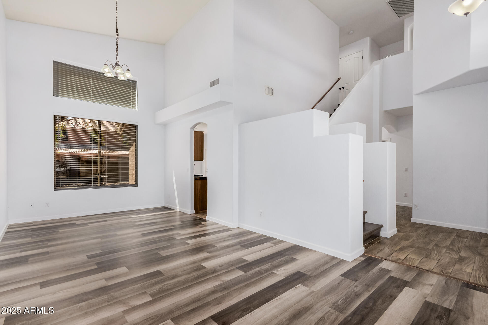 8037 W Mohave Street Property Photo 1