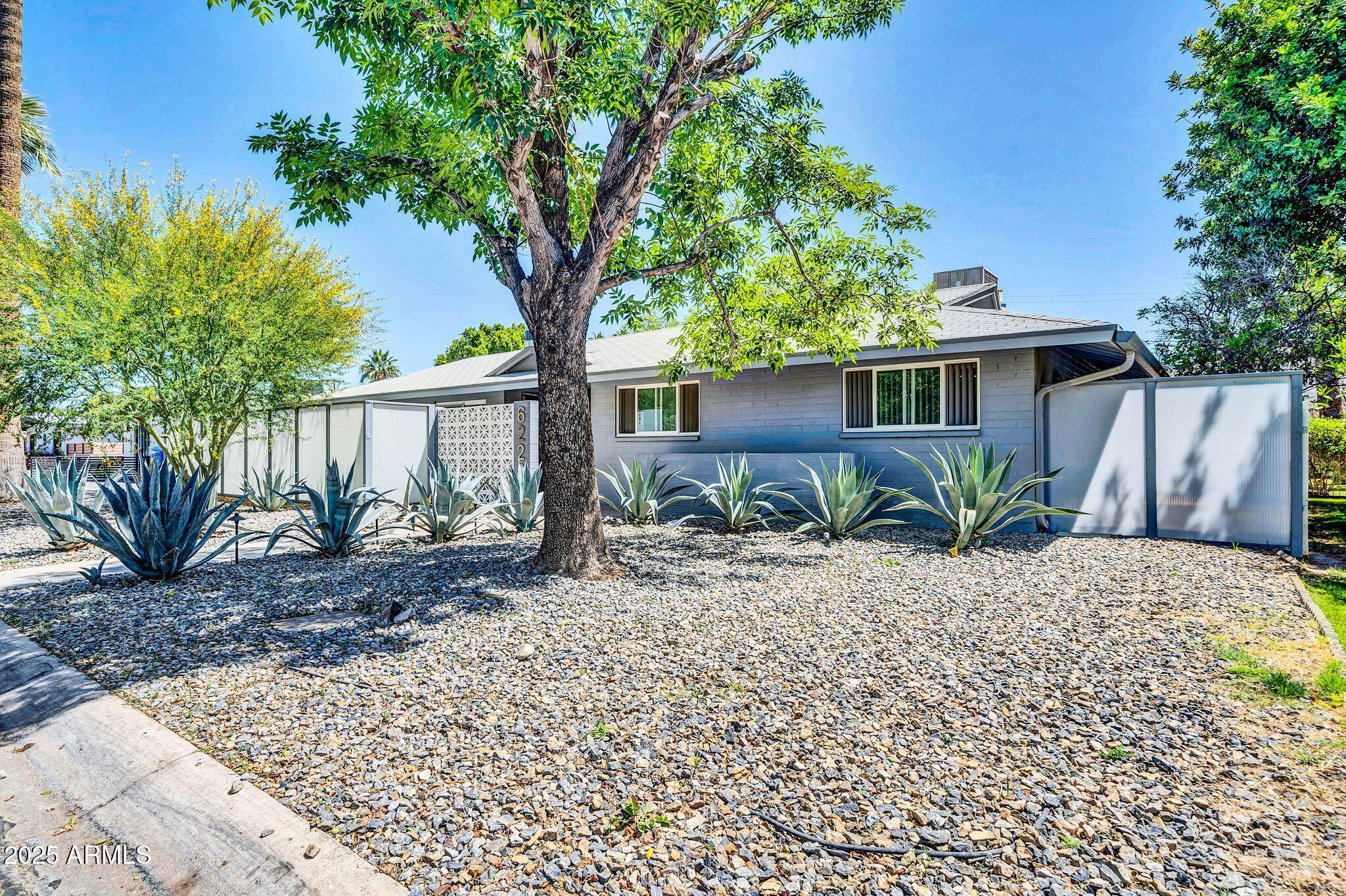 6221 N 13th Place Property Photo 1