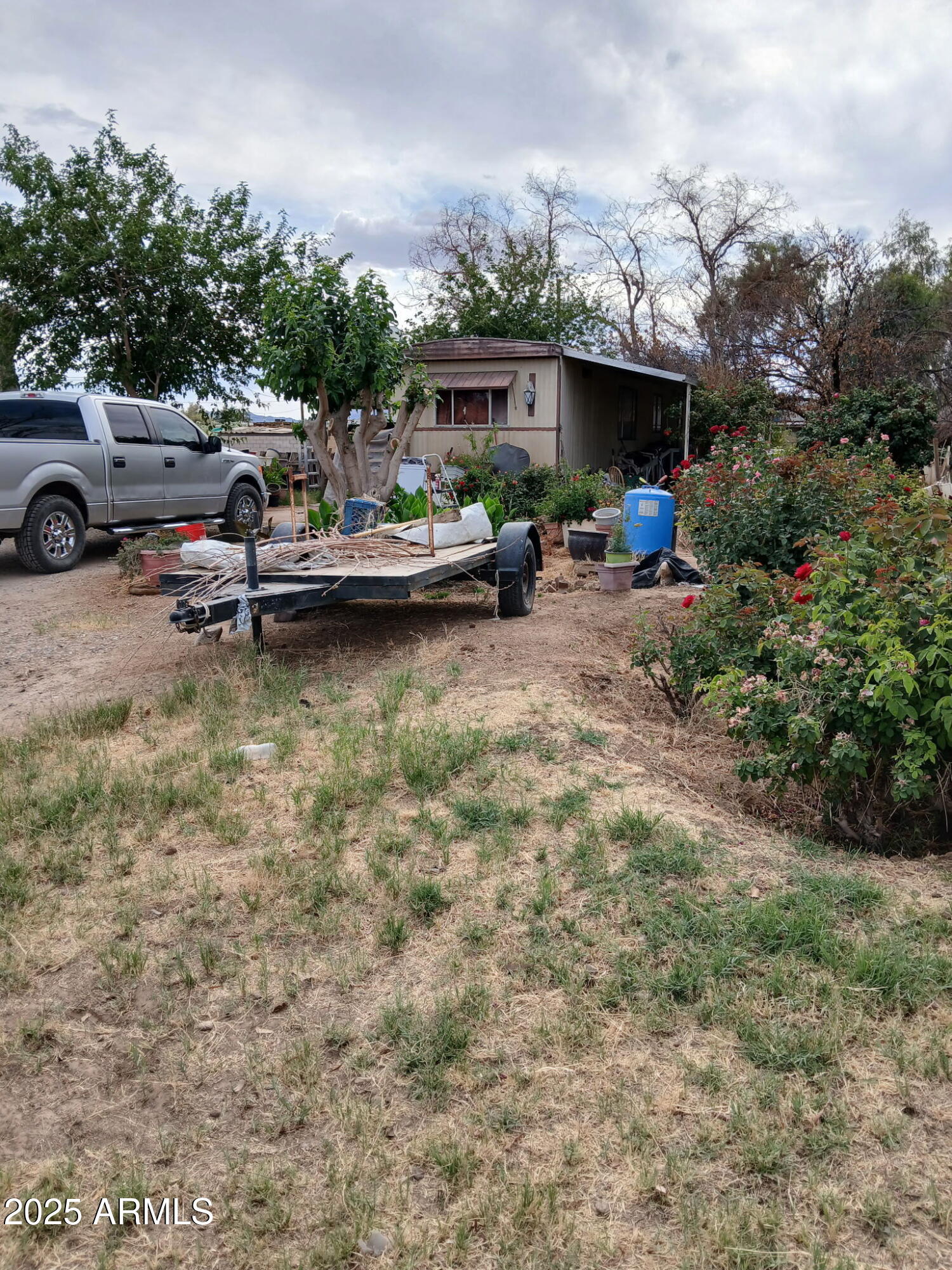 10519 S Fremont Road Property Photo 1