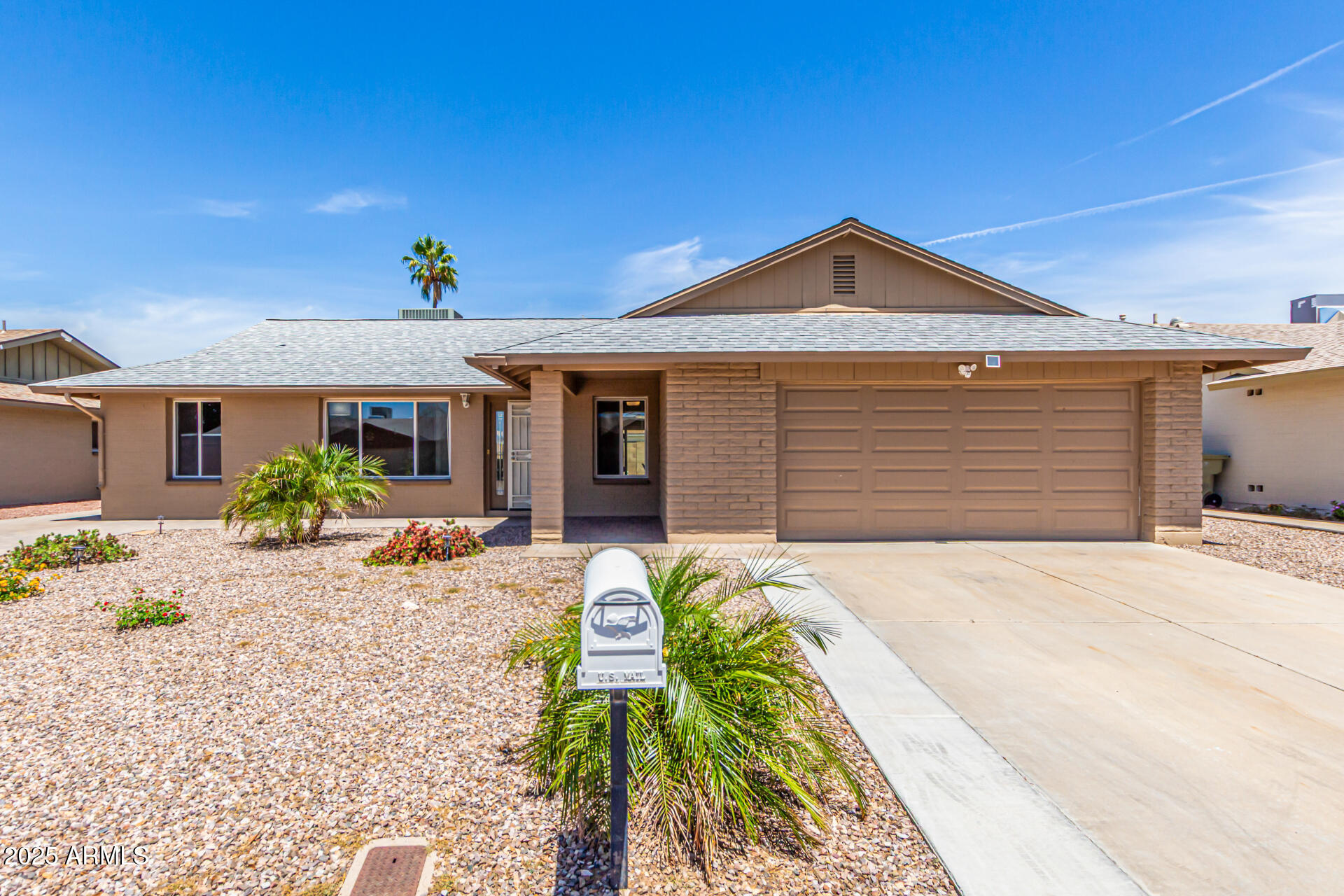 5320 W Maui Lane Property Photo