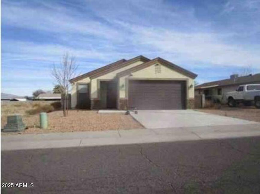 2823 Wallapai Avenue Property Photo 1