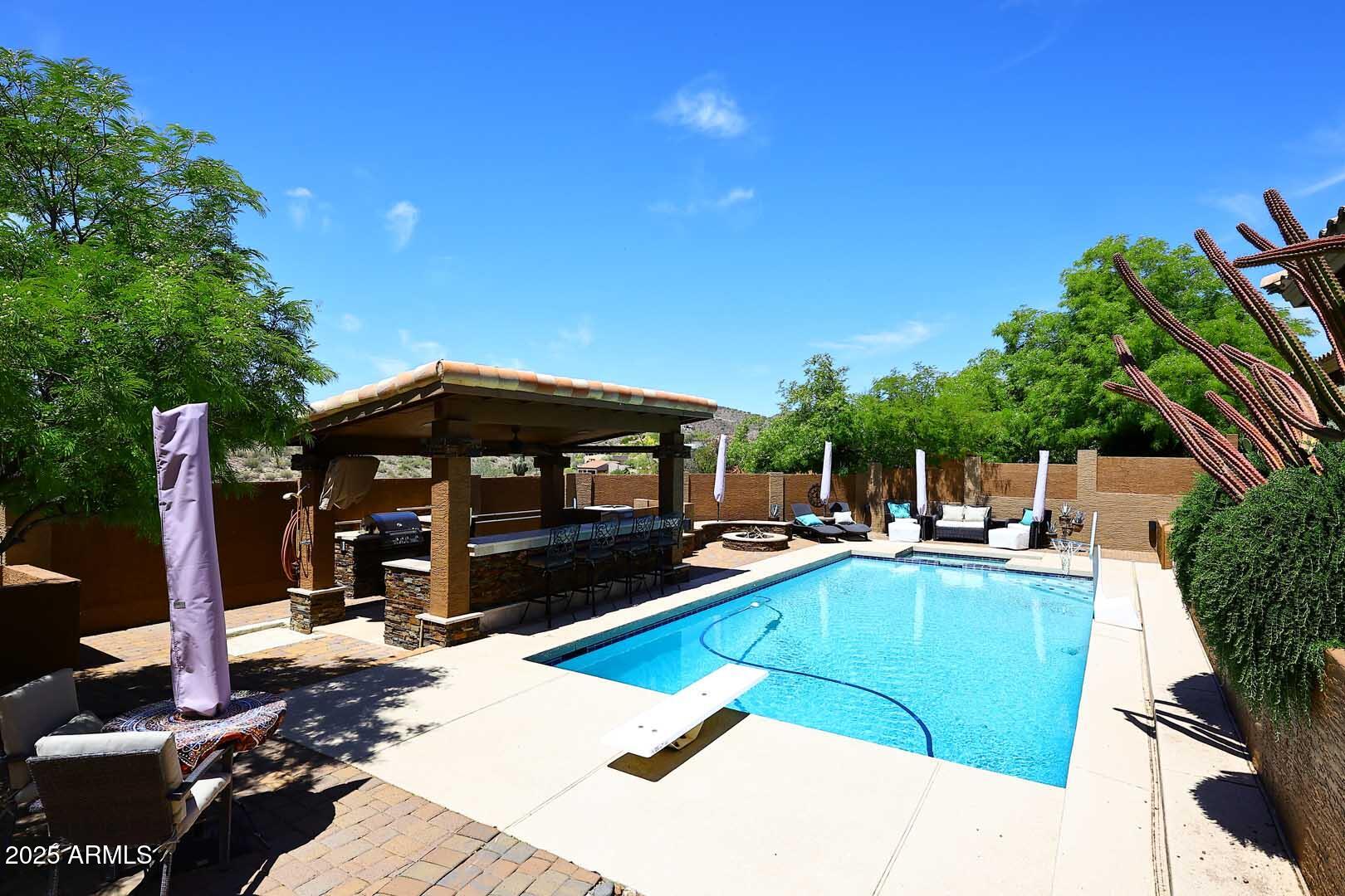 11215 N GARLAND Circle Property Photo 1