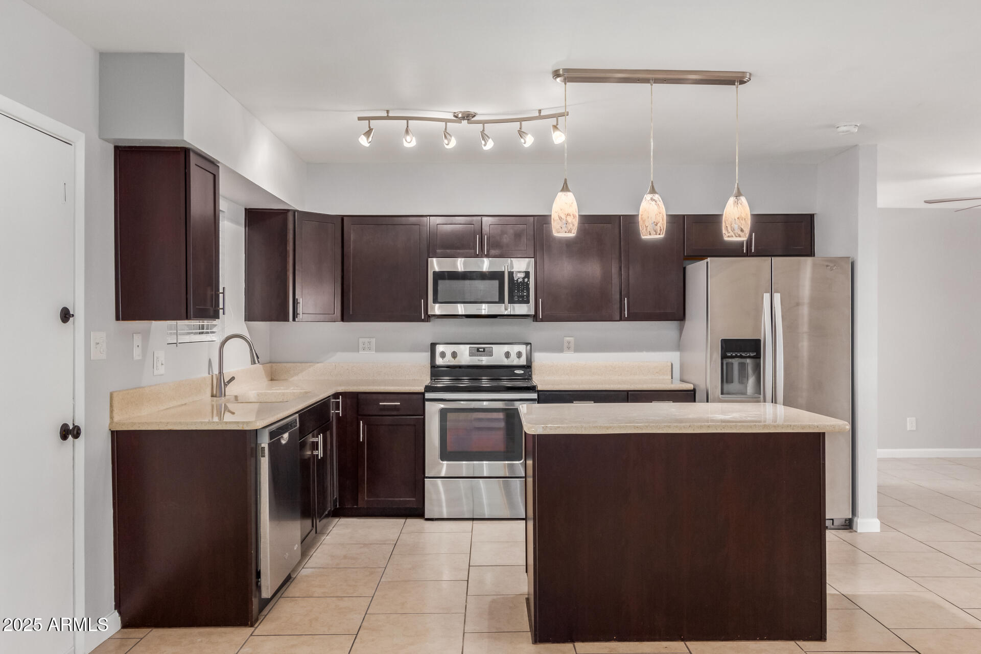 1002 W Villa Rita Drive Property Photo 1