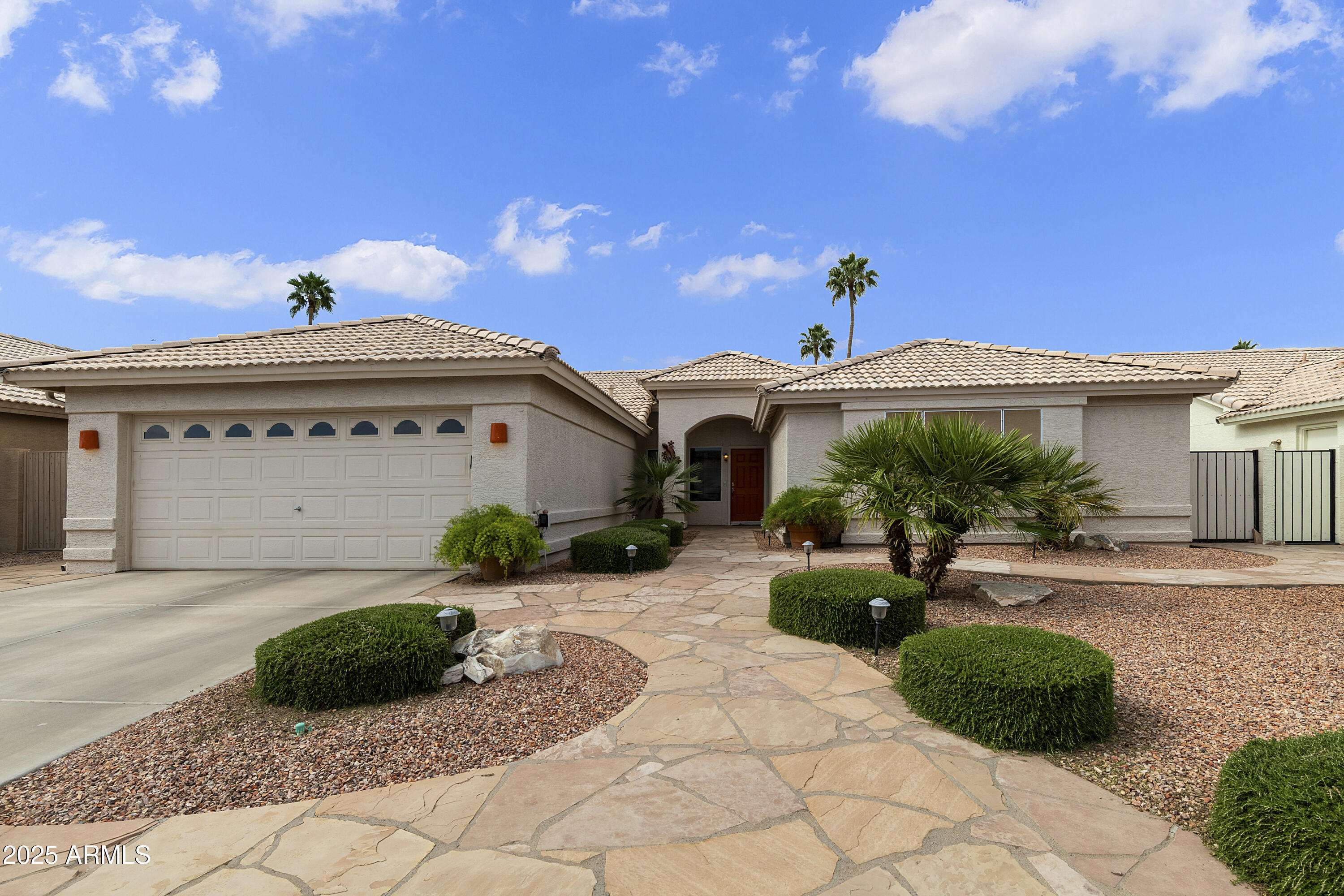 9841 E Sunridge Drive Property Photo 1