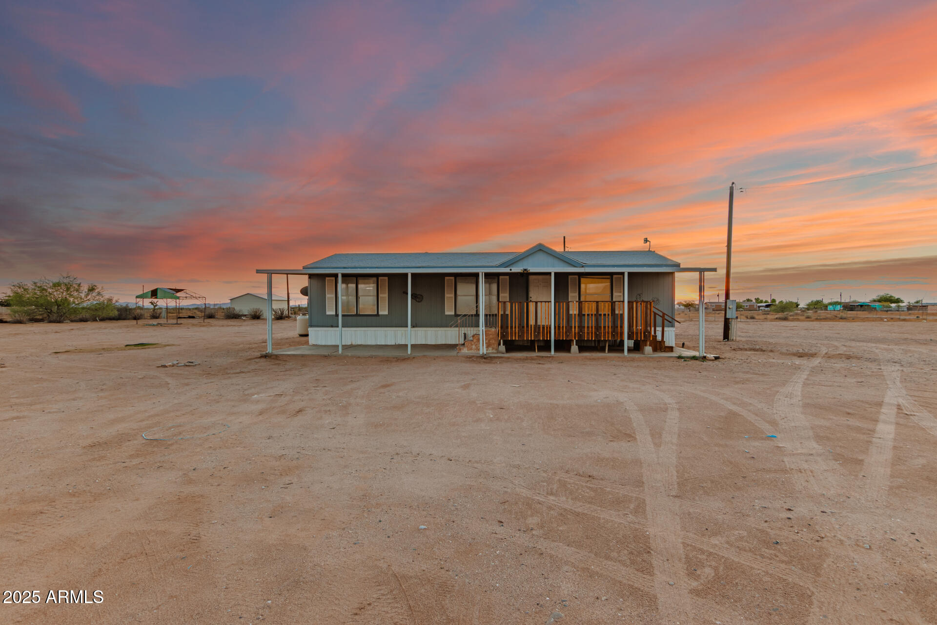 6724 S Lehr Road Property Photo 1