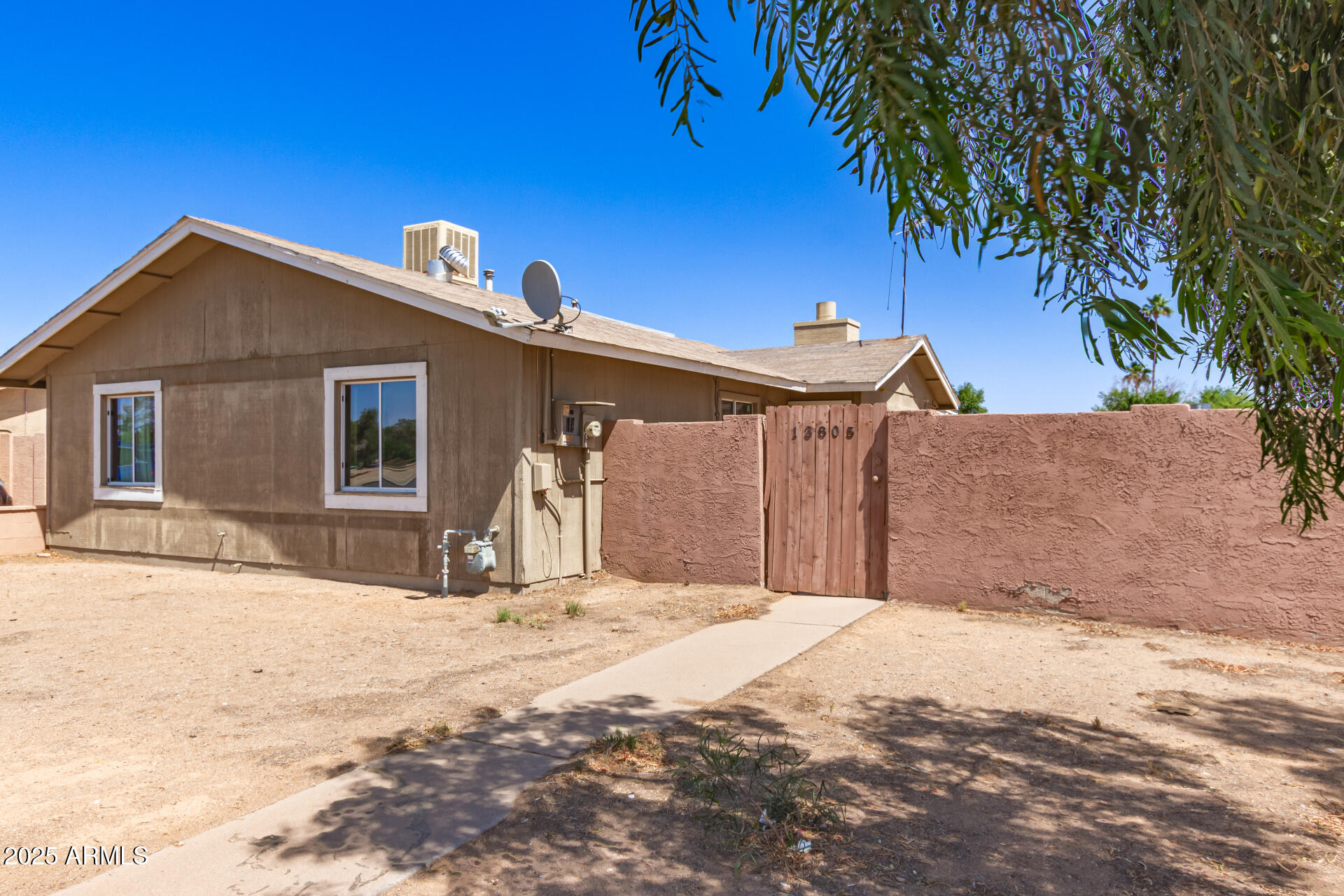 13805 N 48th Avenue Property Photo