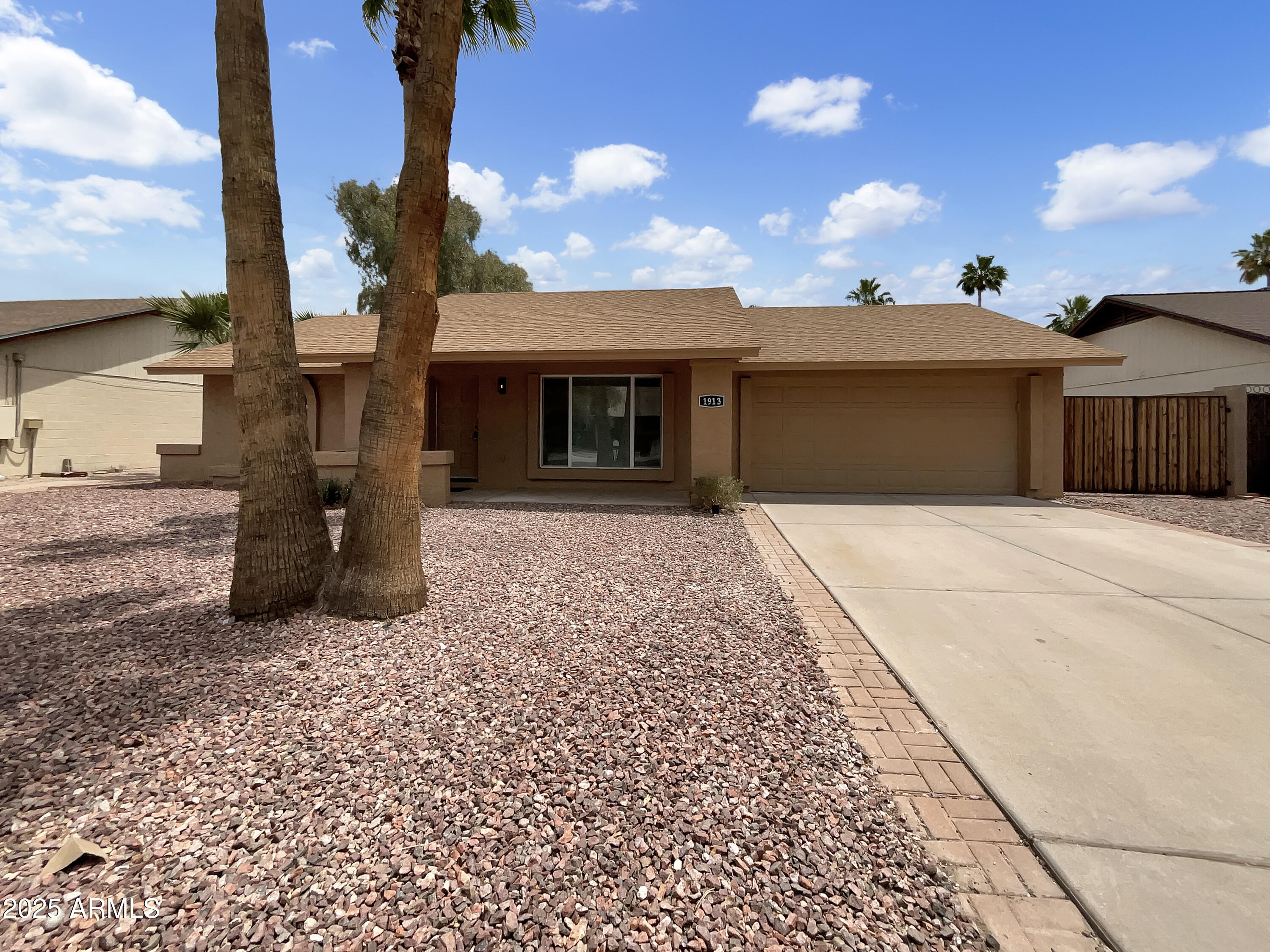 1913 N Verano Way Property Photo 1