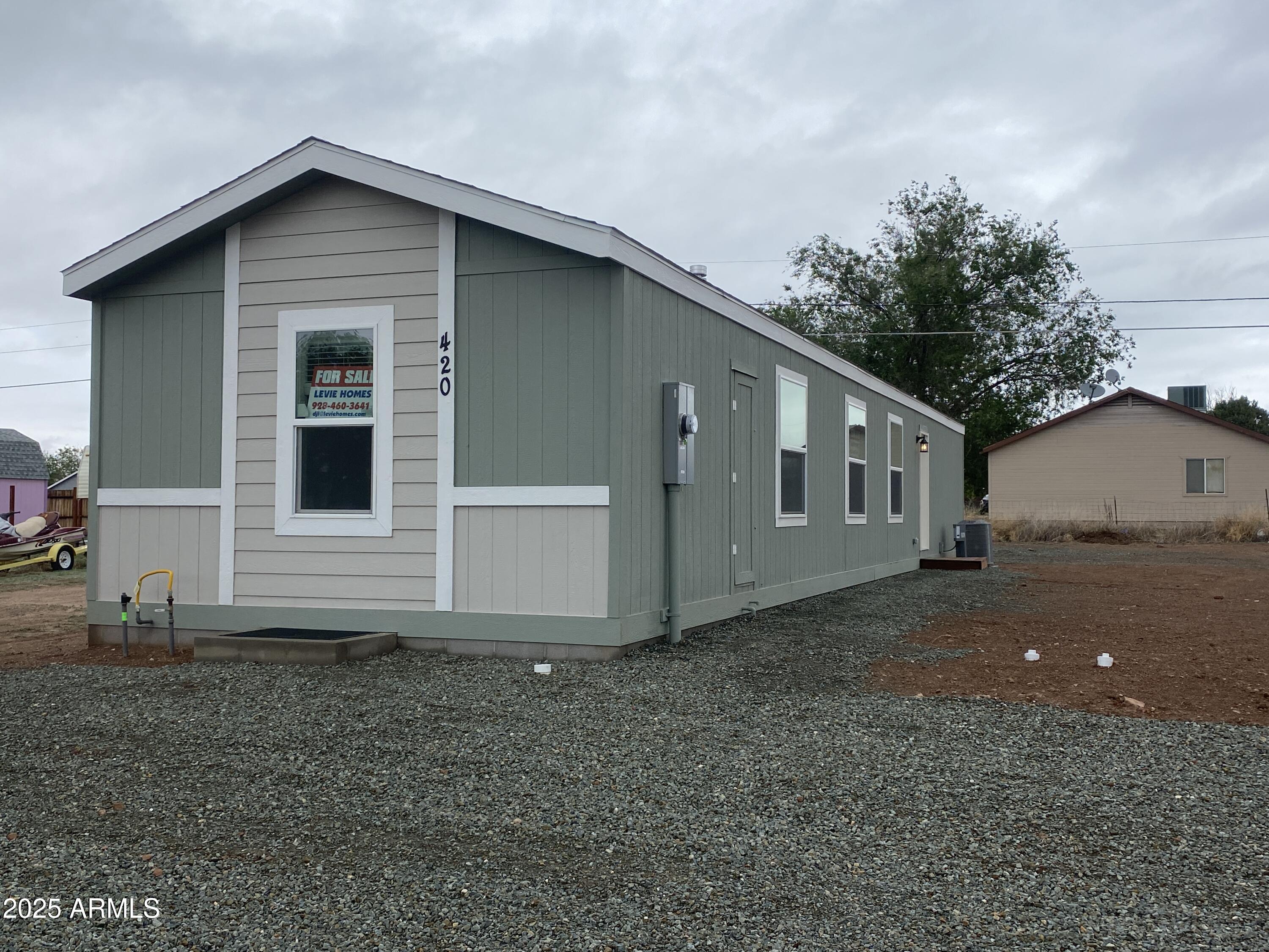 420 W Venice Way Property Photo 1