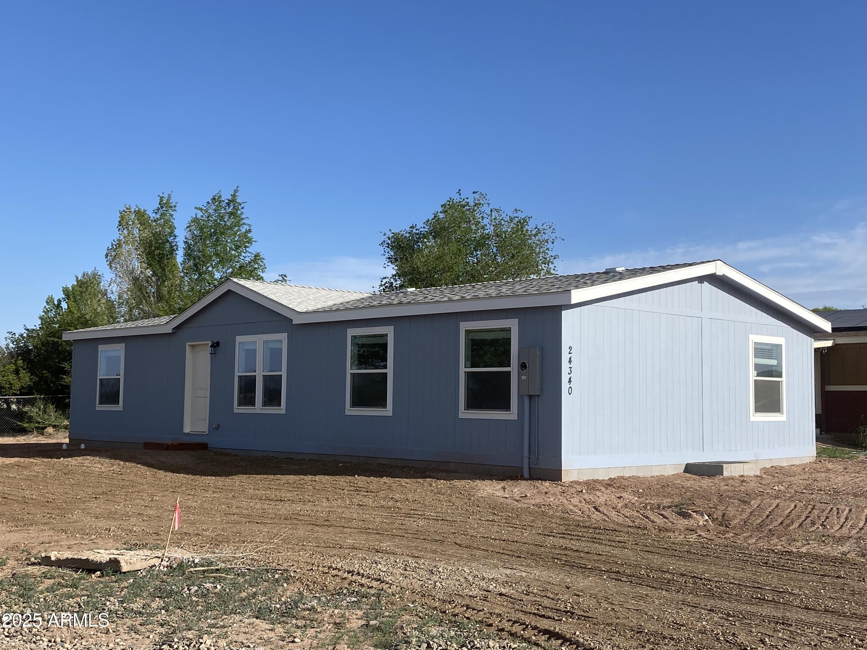 24340 N Marblehead Avenue Property Photo 1