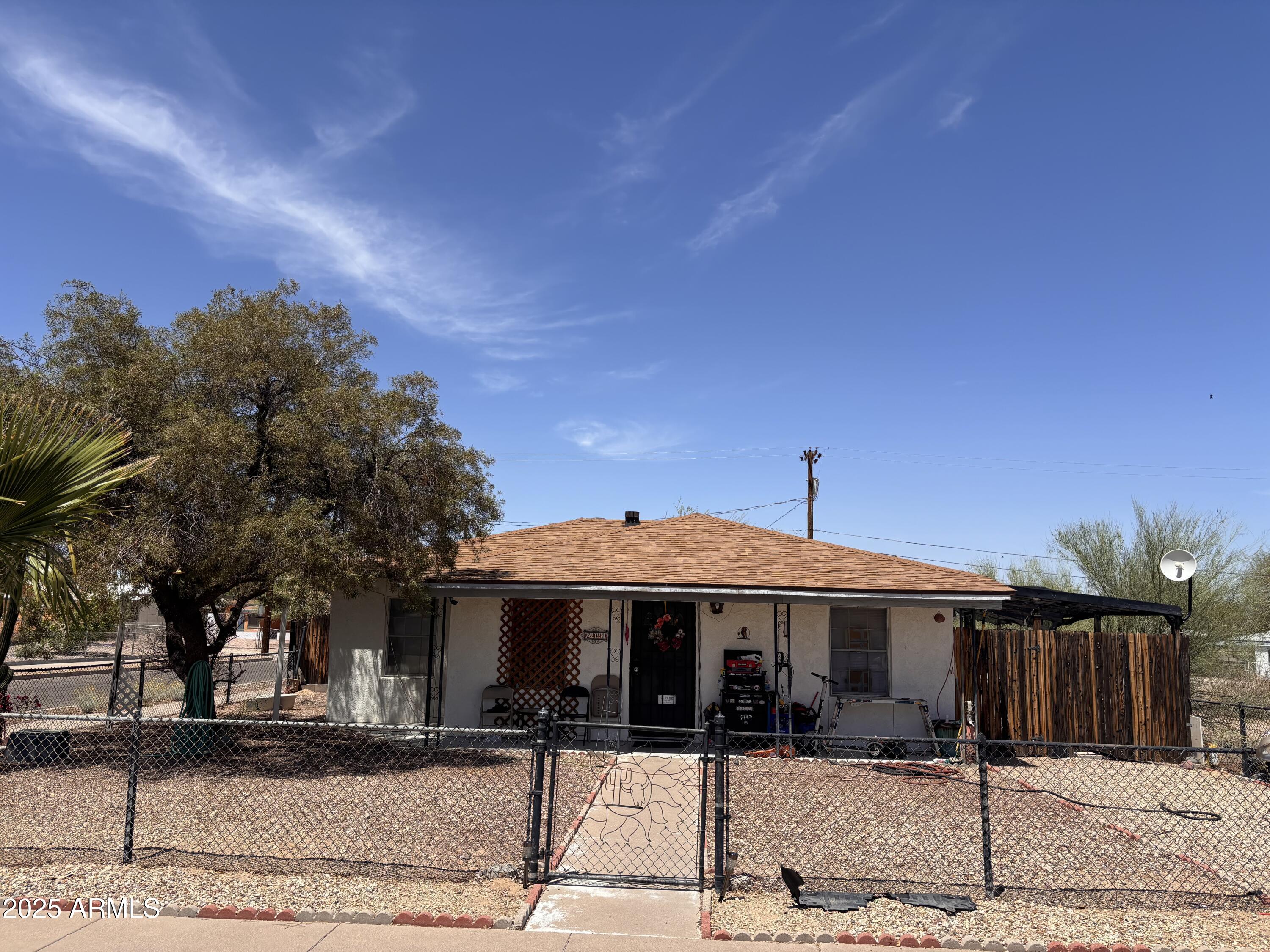 201 E 2nd Avenue Property Photo 1