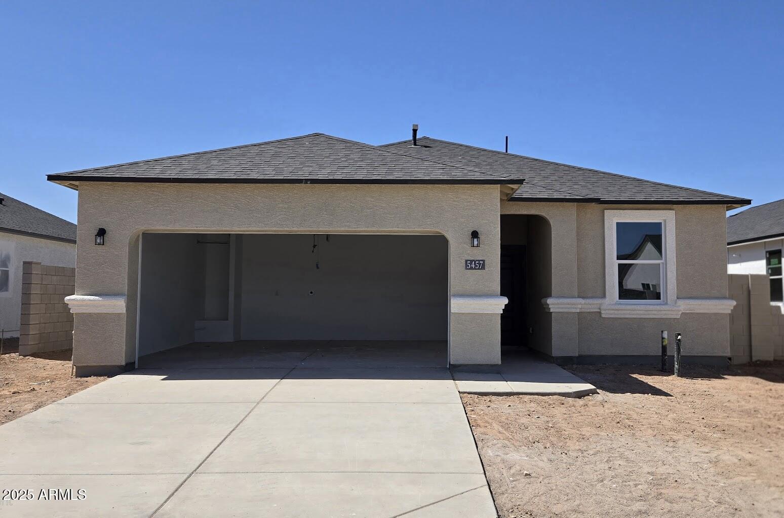 5457 E Mearn Road Property Photo 1