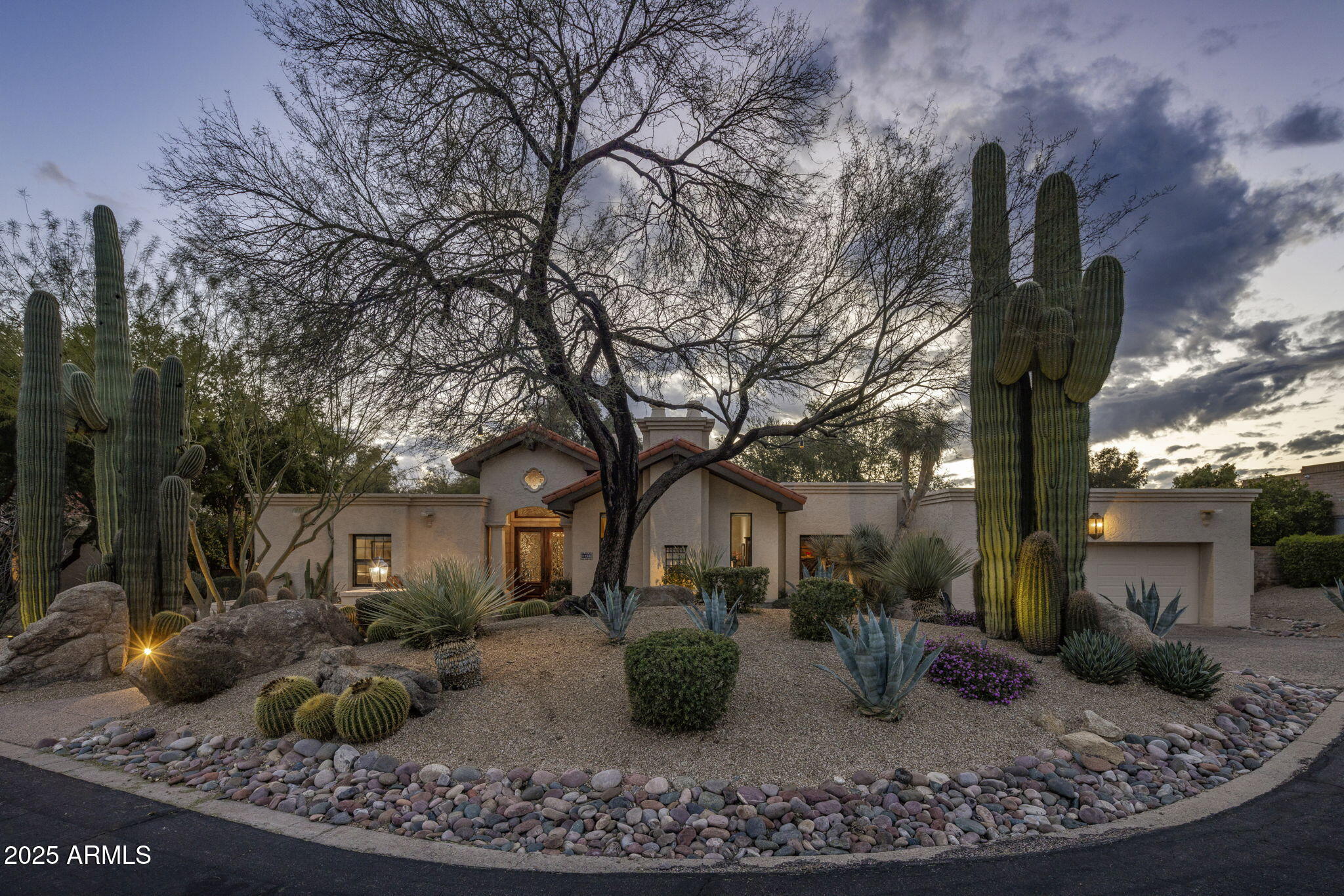 8255 E Vista De Valle Property Photo 1
