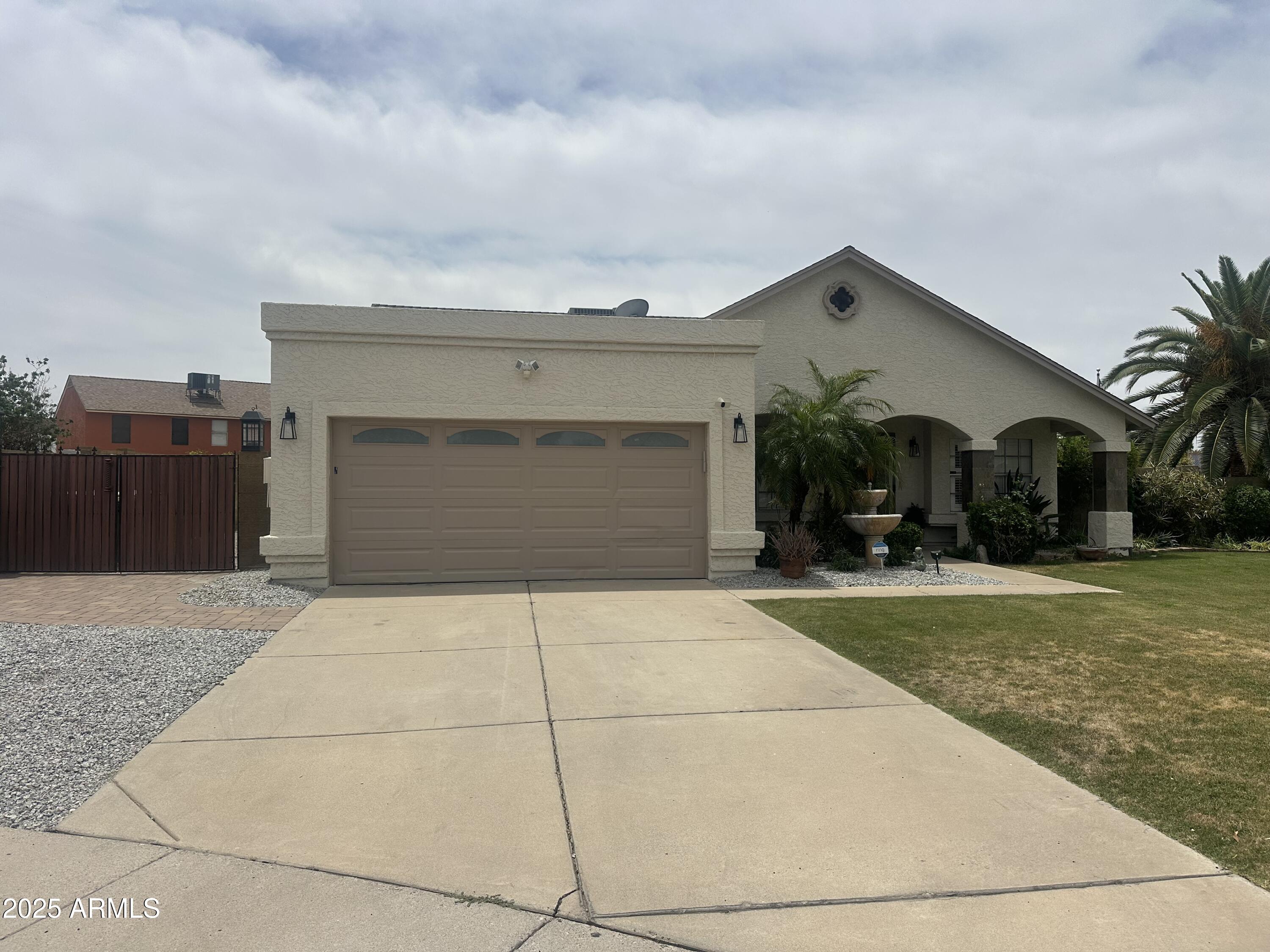15201 N 61st Avenue Property Photo