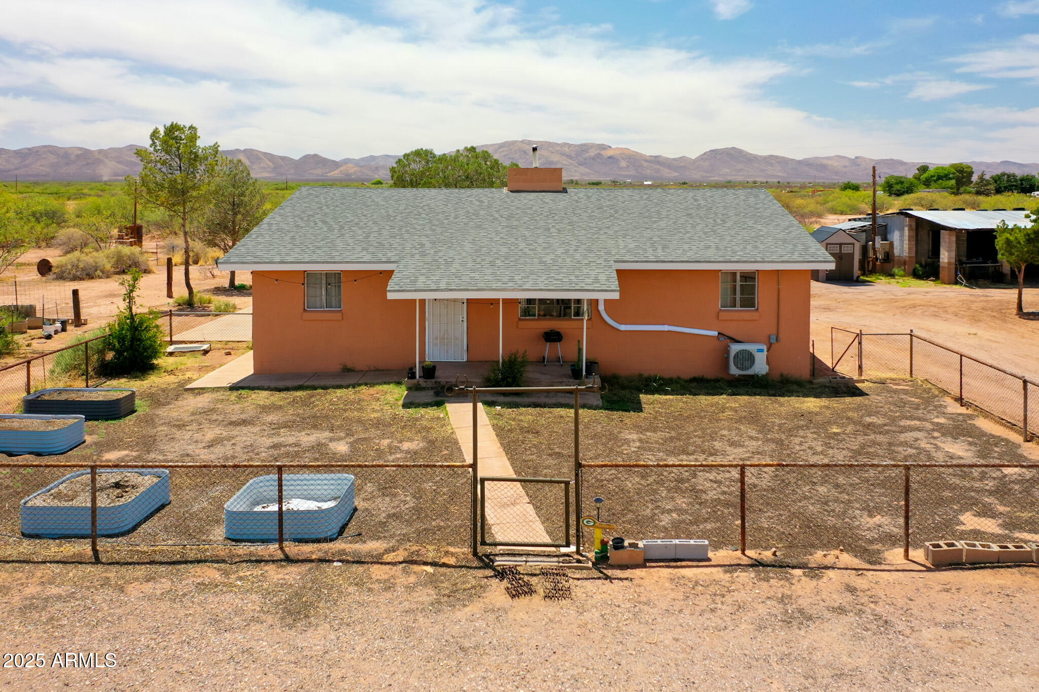 4679 W Prince Road Property Photo 1