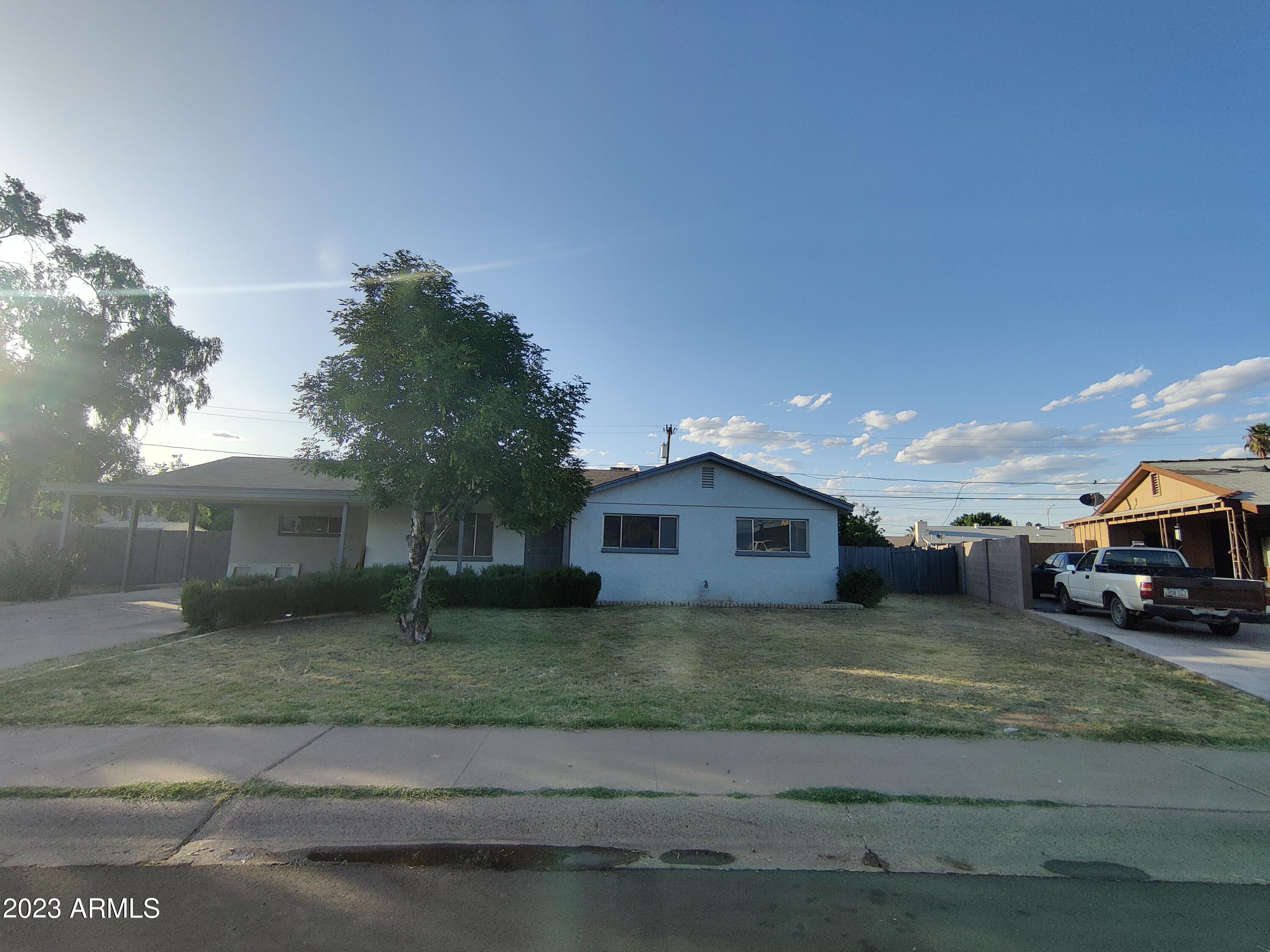 3208 W Bloomfield Road Property Photo 1