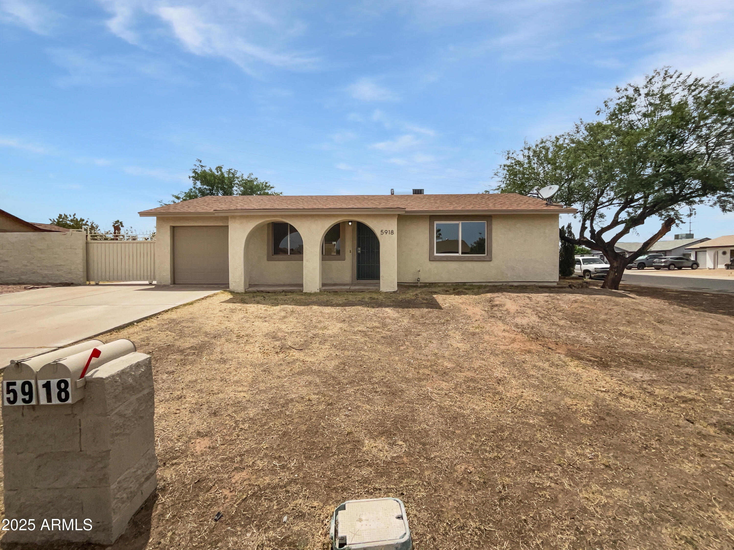 5918 S Parkside Drive Property Photo 1