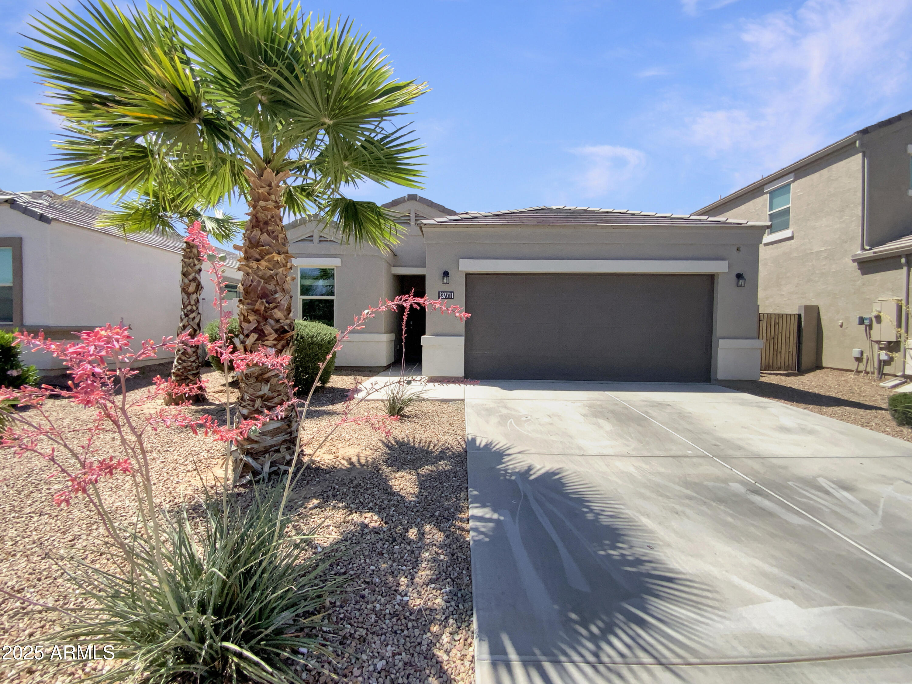 37711 W Bello Lane Property Photo 1