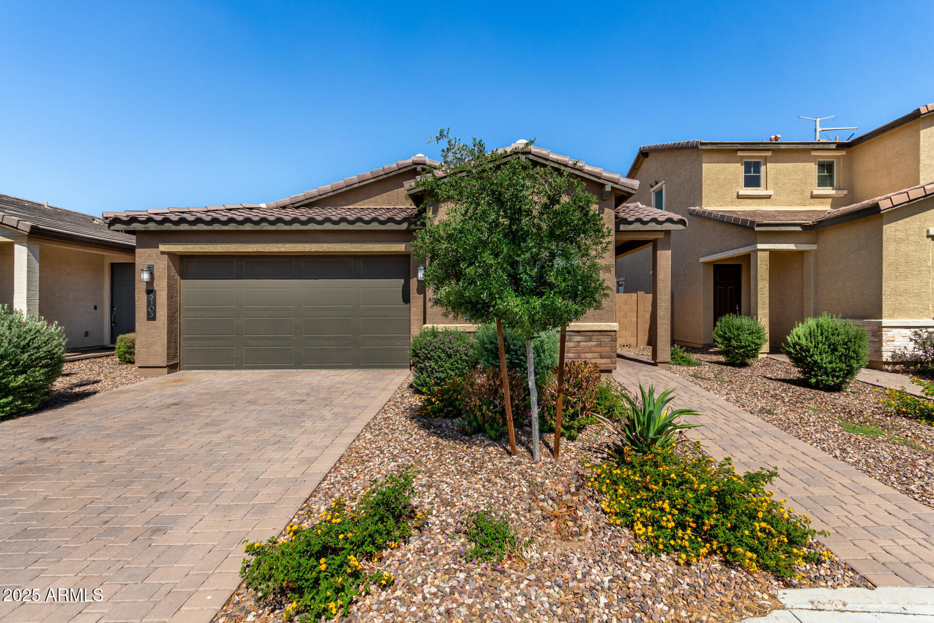 6866292 Property Photo 1