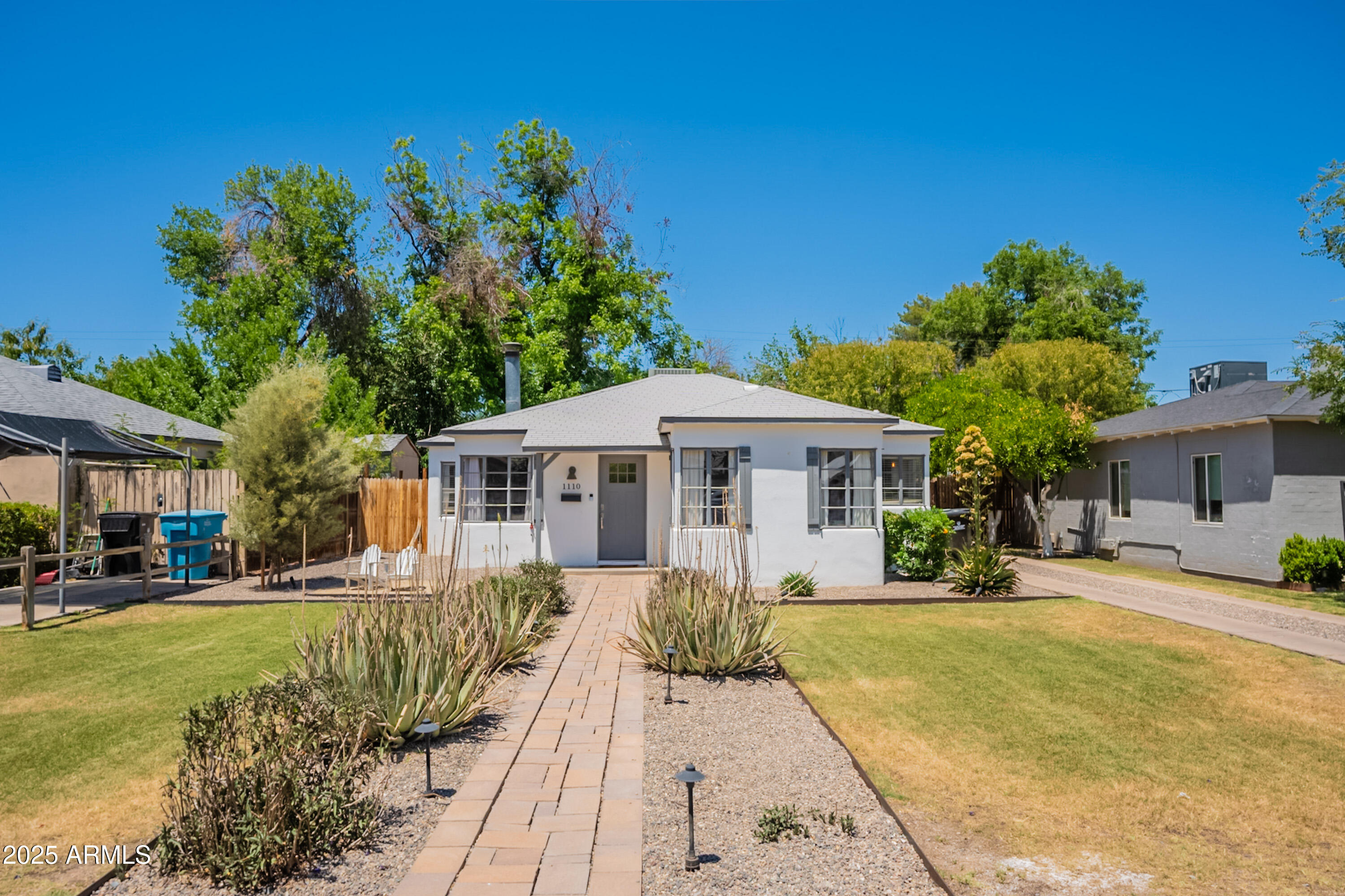 1110 W Heatherbrae Drive Property Photo 1