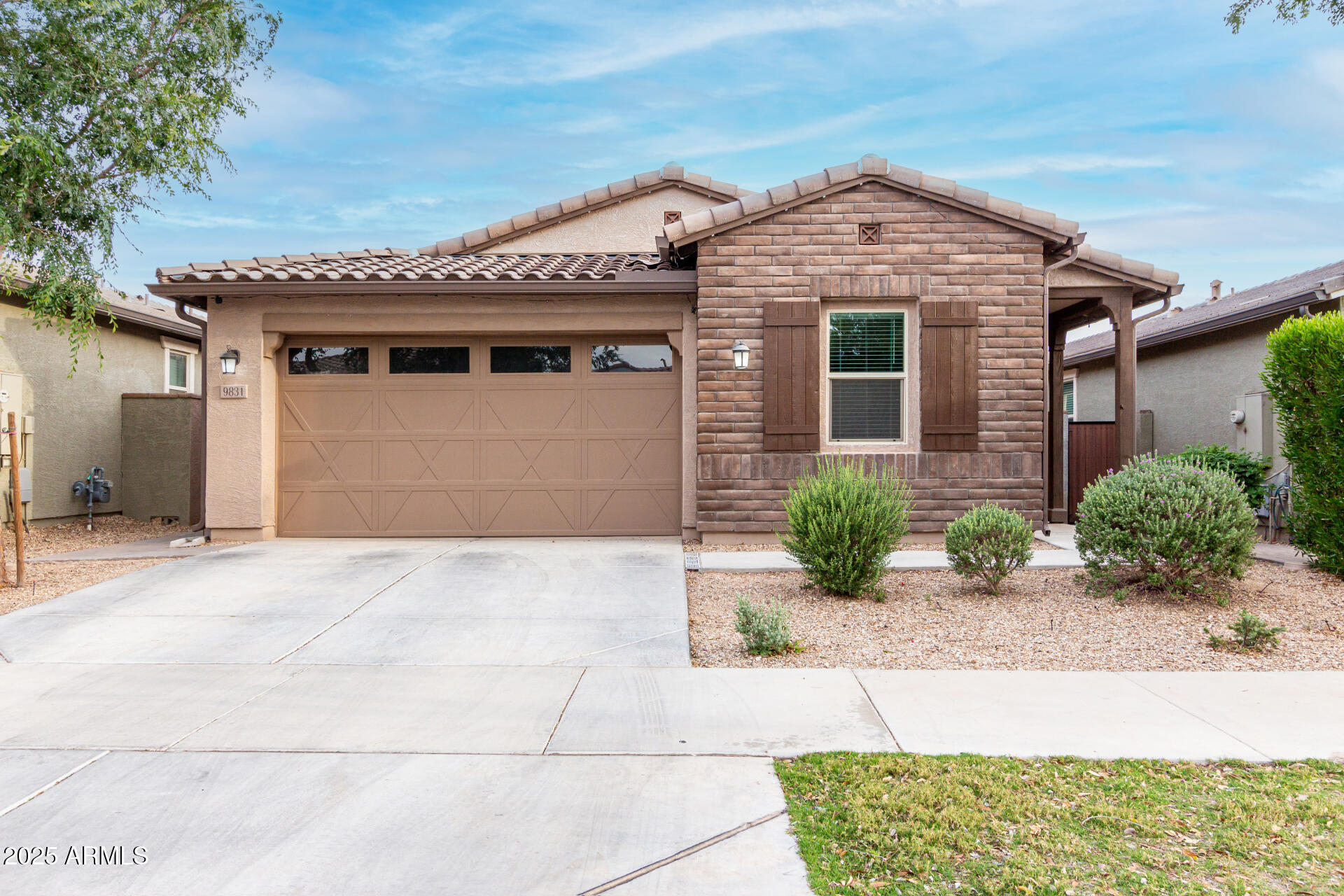 9831 E Tupelo Avenue Property Photo 1