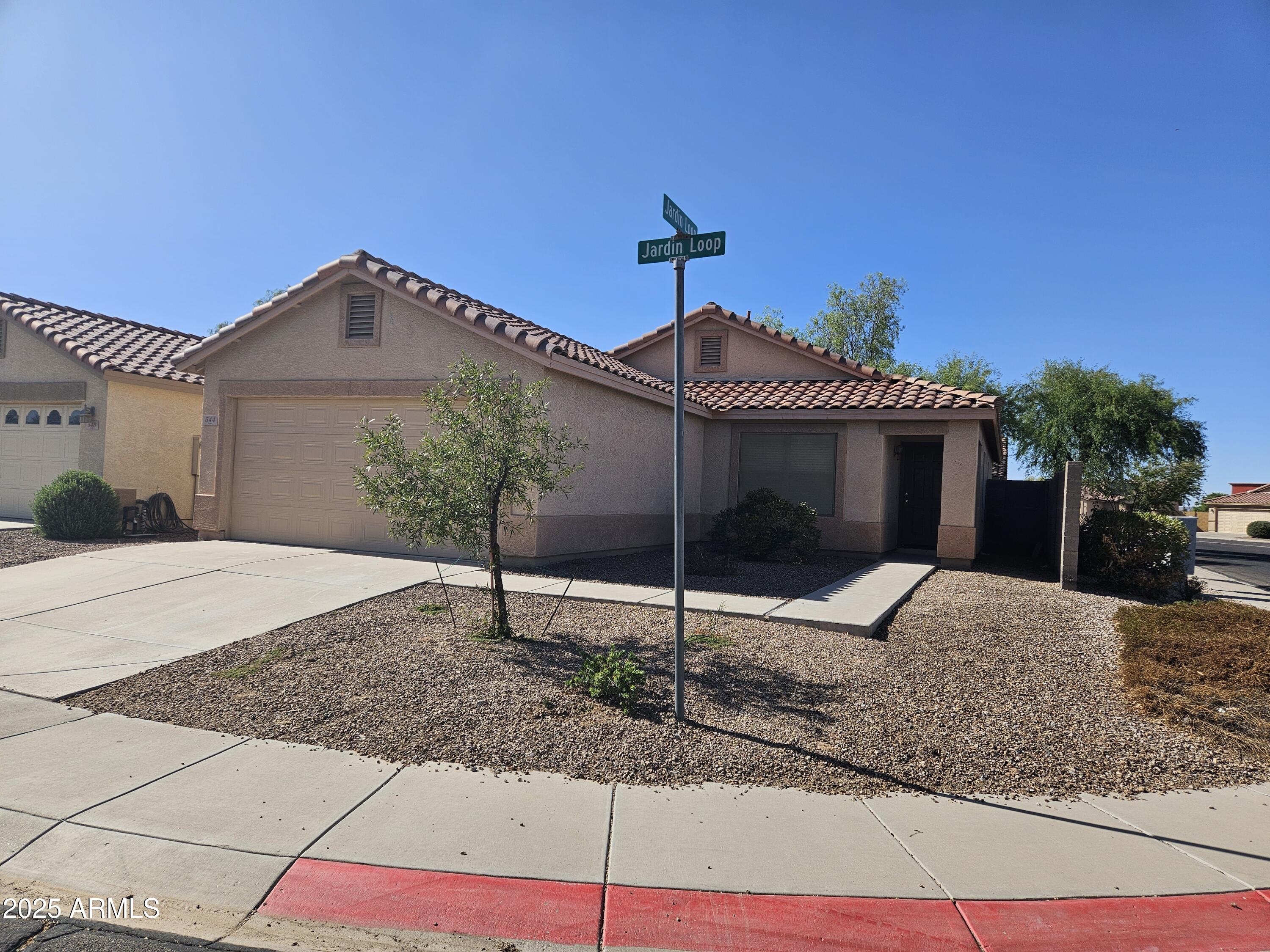 544 W Jardin Loop Property Photo 1
