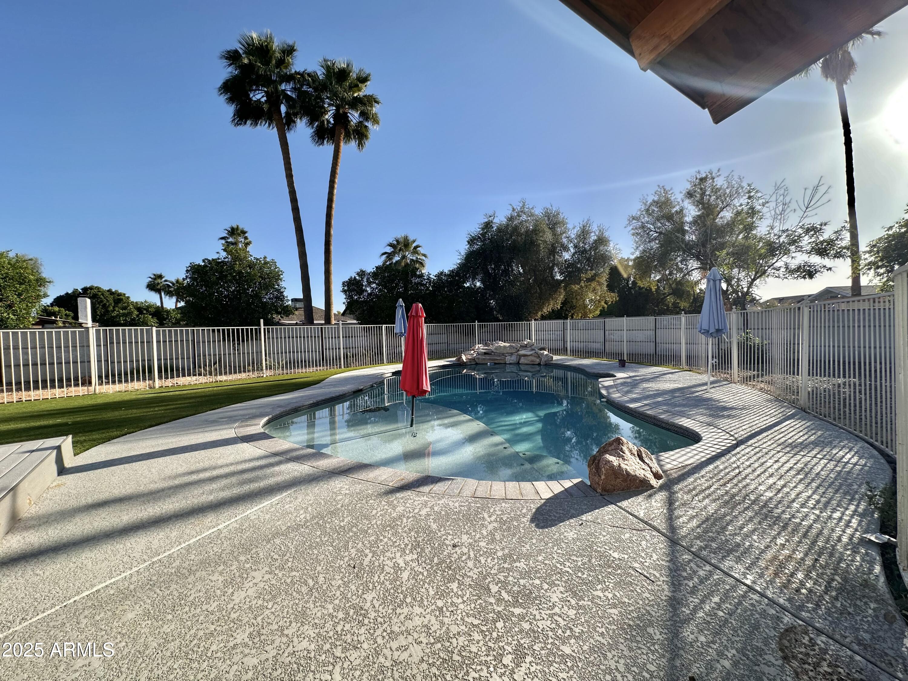 4838 W CHRISTINE Circle Property Photo 1