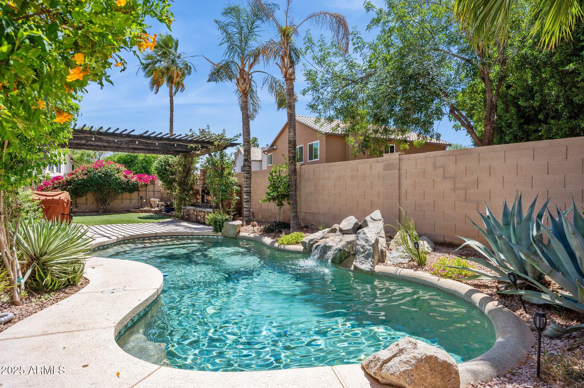 758 S LAGOON Drive Property Photo 1