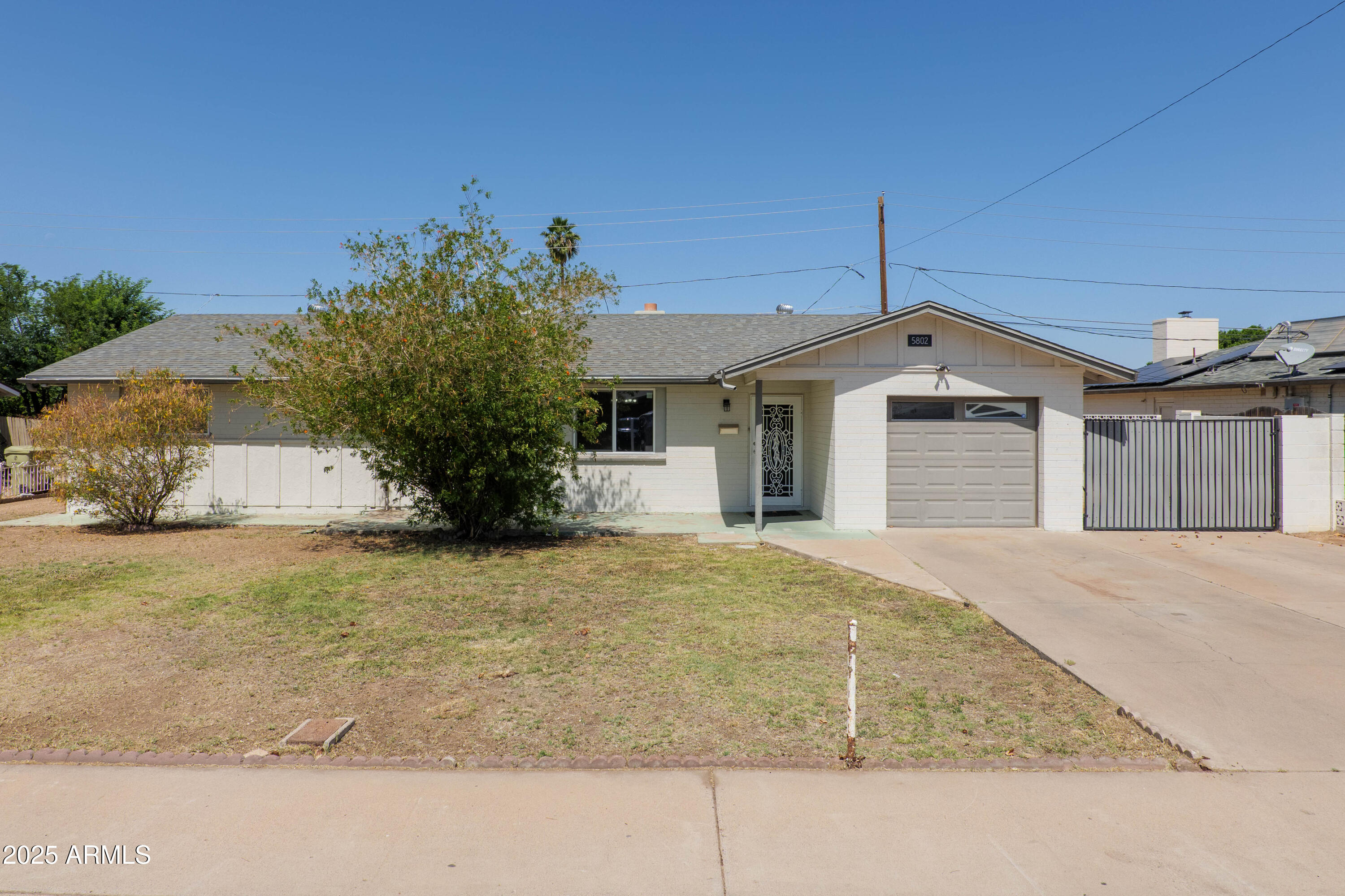 5802 N 61st Drive Property Photo 1