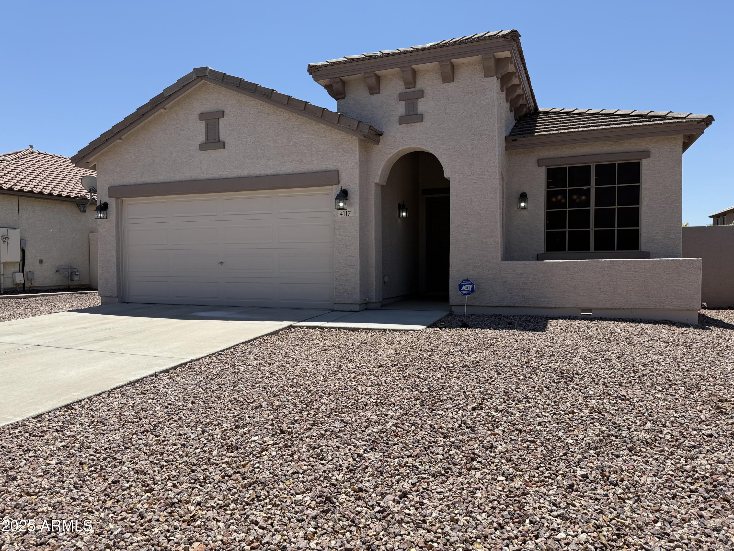 4117 W Allen Street Property Photo 1