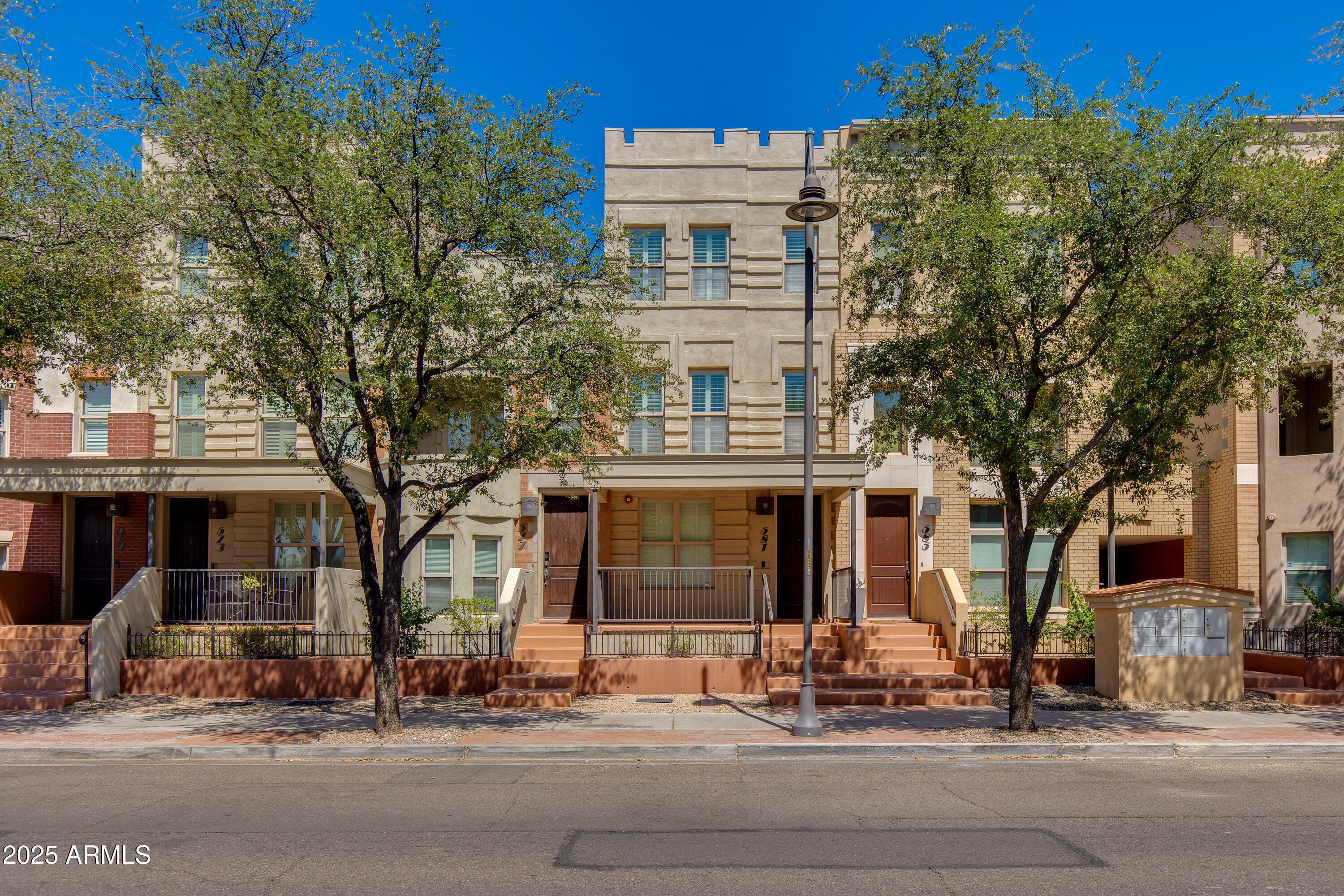 581 S Roosevelt Street Property Photo 1