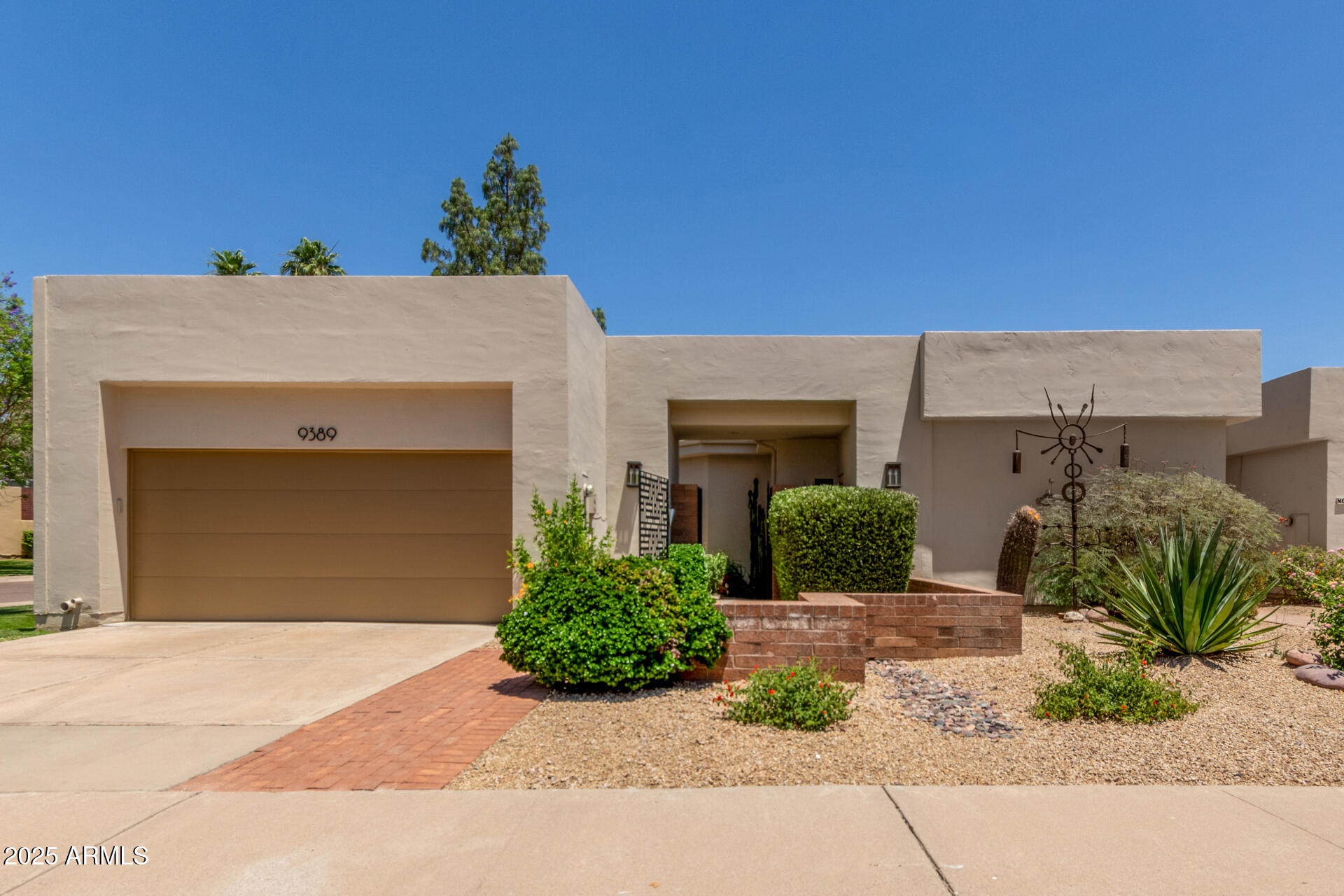 9389 N 87th Way Property Photo 1