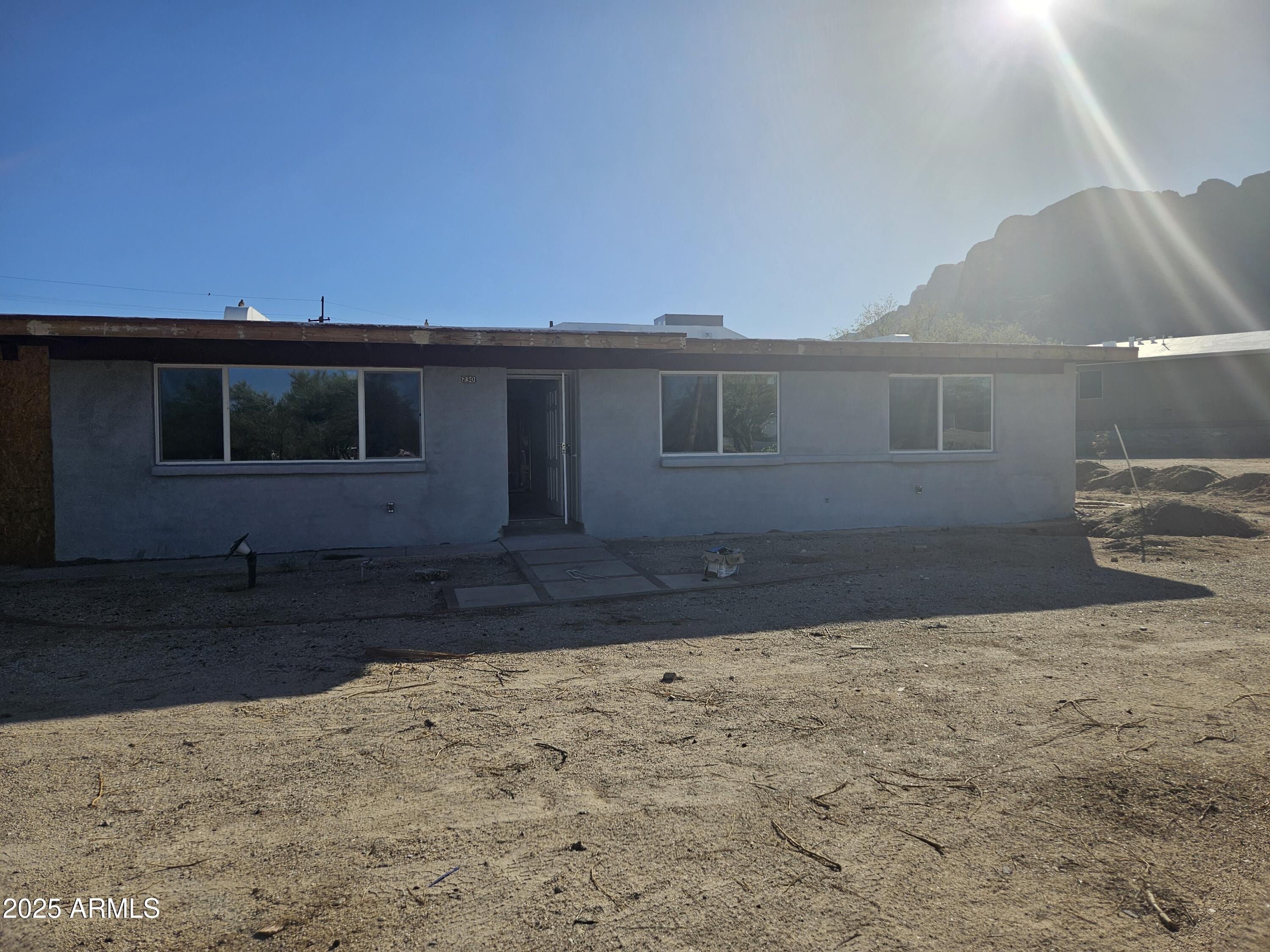 230 W Meadowbrook Drive Property Photo 1