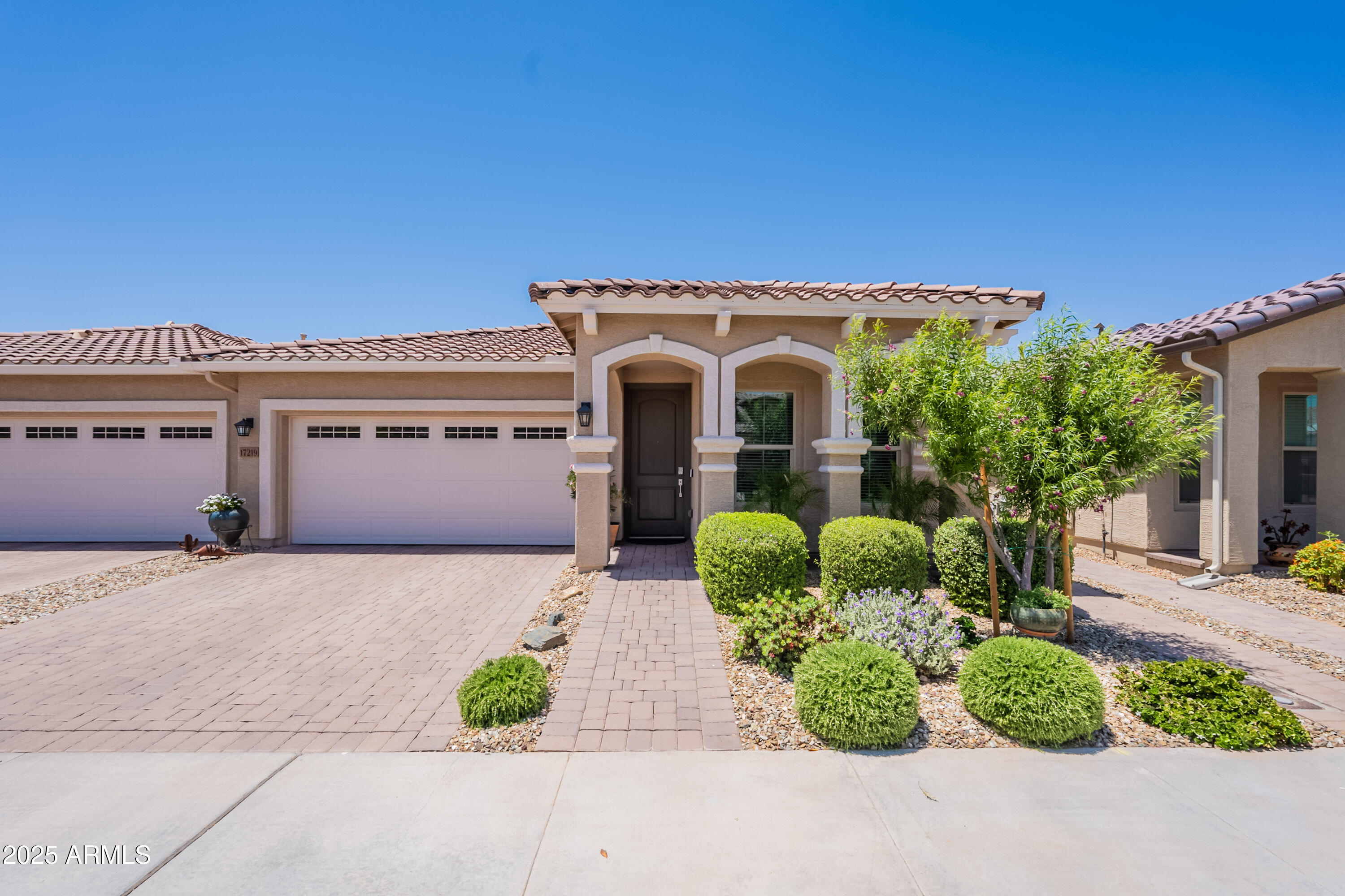 17219 W La Luz Road Property Photo 1