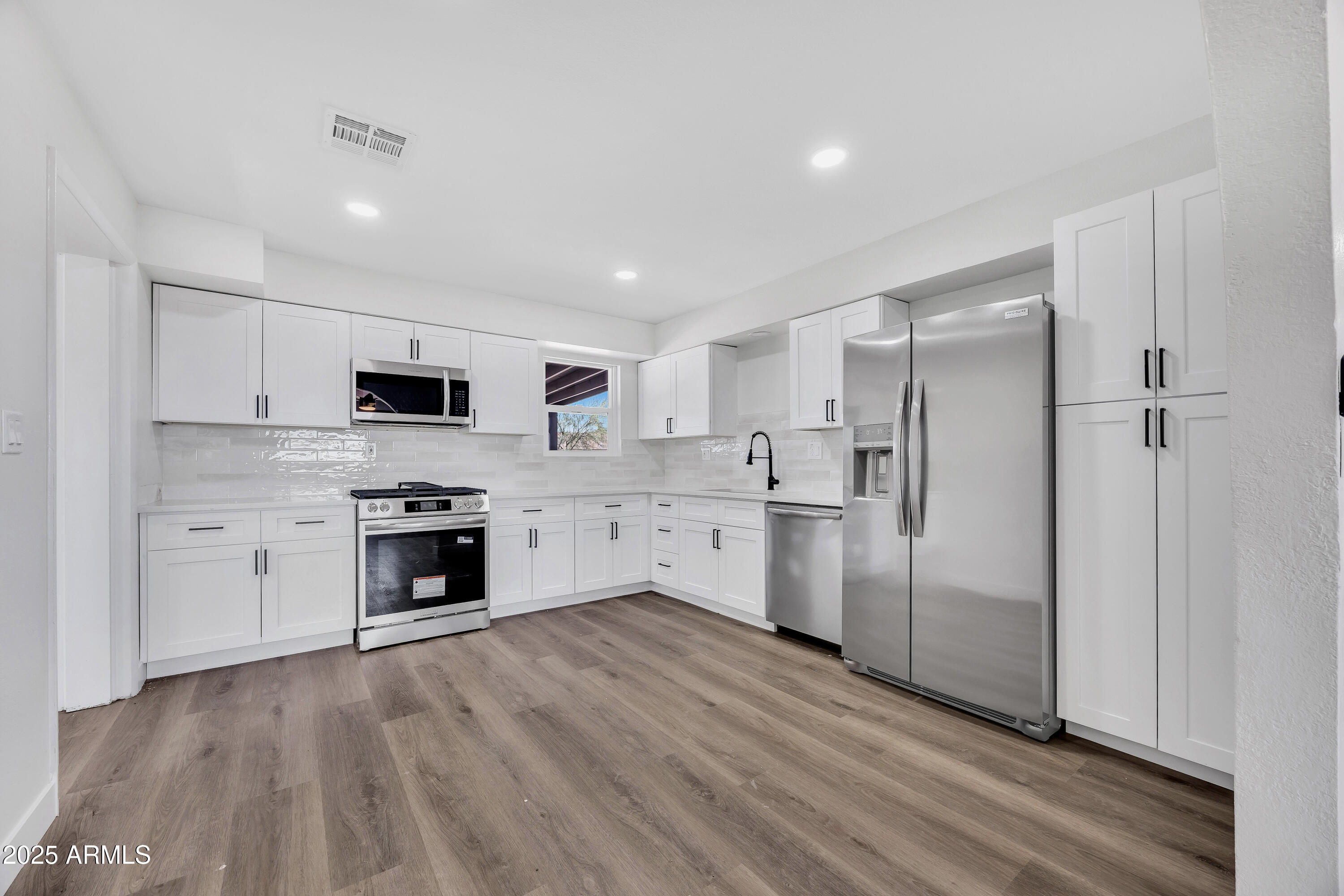119 W Silver Reef Road Property Photo 1